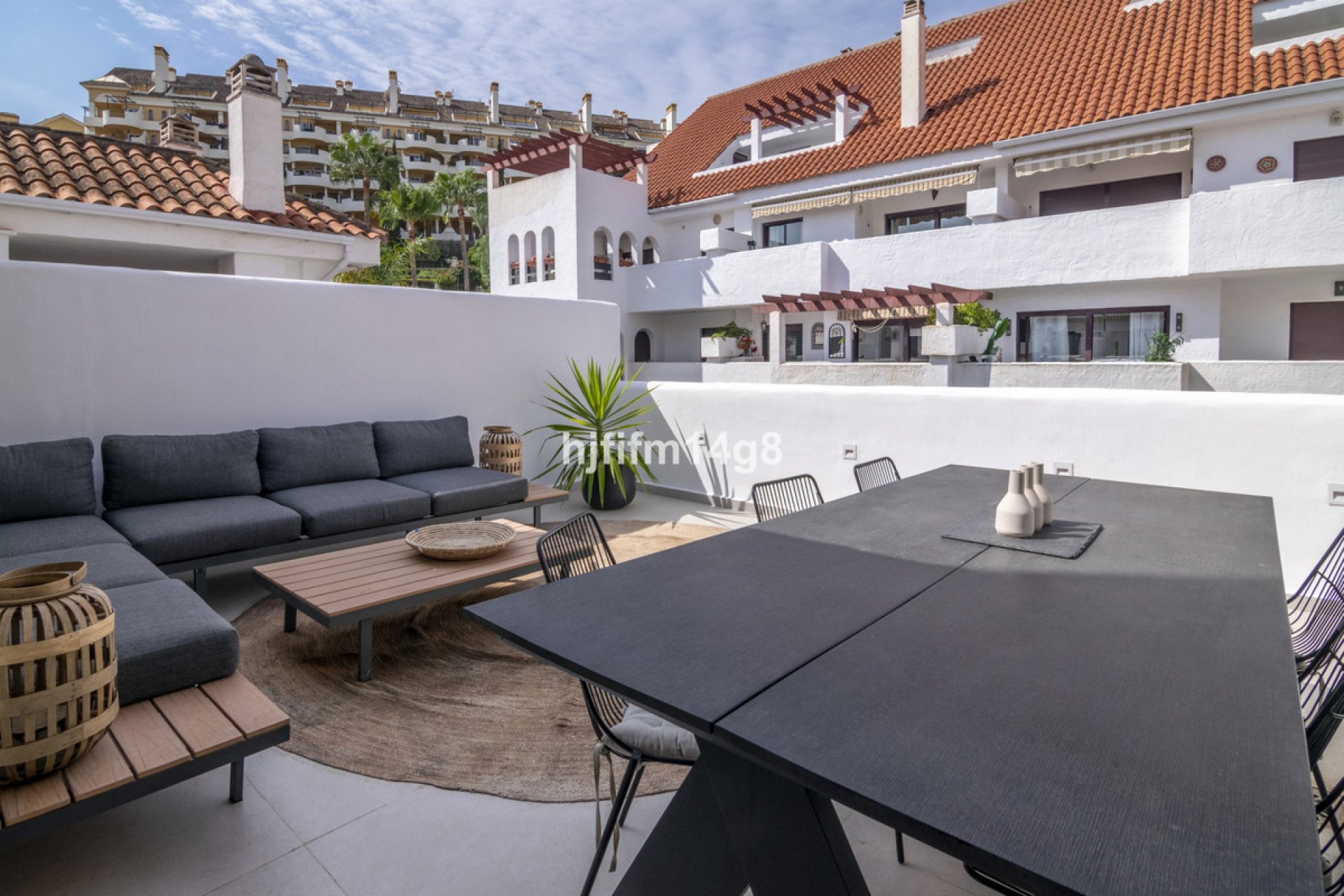 Resale - Apartment - Penthouse - Marbella - Nueva Andalucia