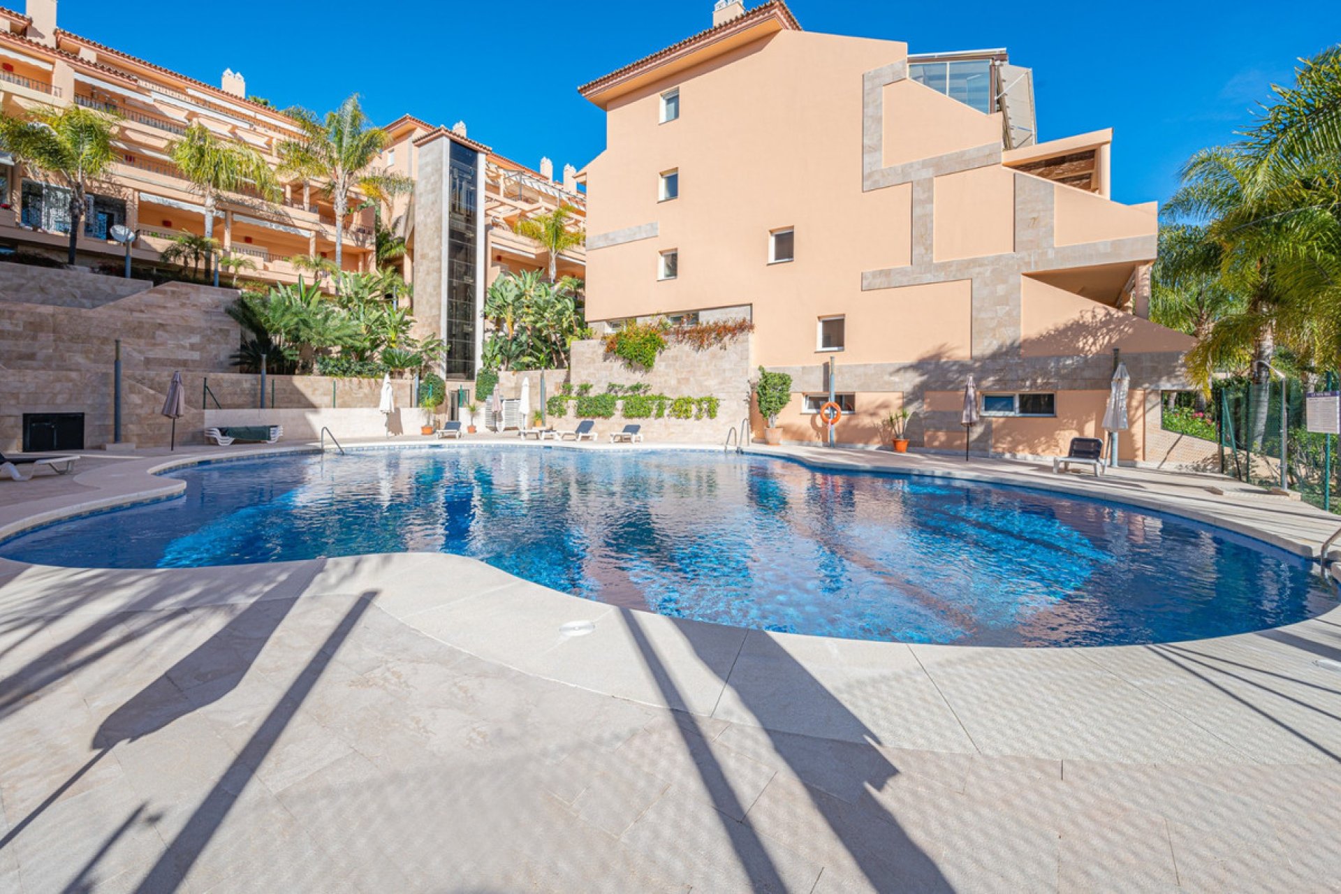 Resale - Apartment - Penthouse - Marbella - Nueva Andalucia