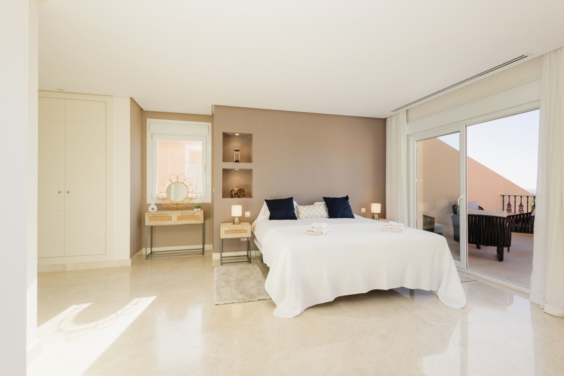 Resale - Apartment - Penthouse - Marbella - Nueva Andalucia