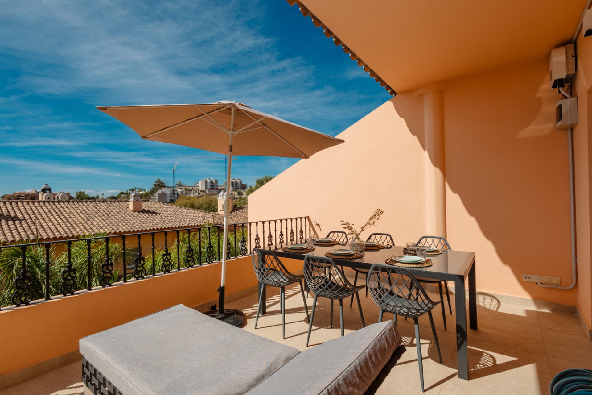 Resale - Apartment - Penthouse - Marbella - Nueva Andalucia