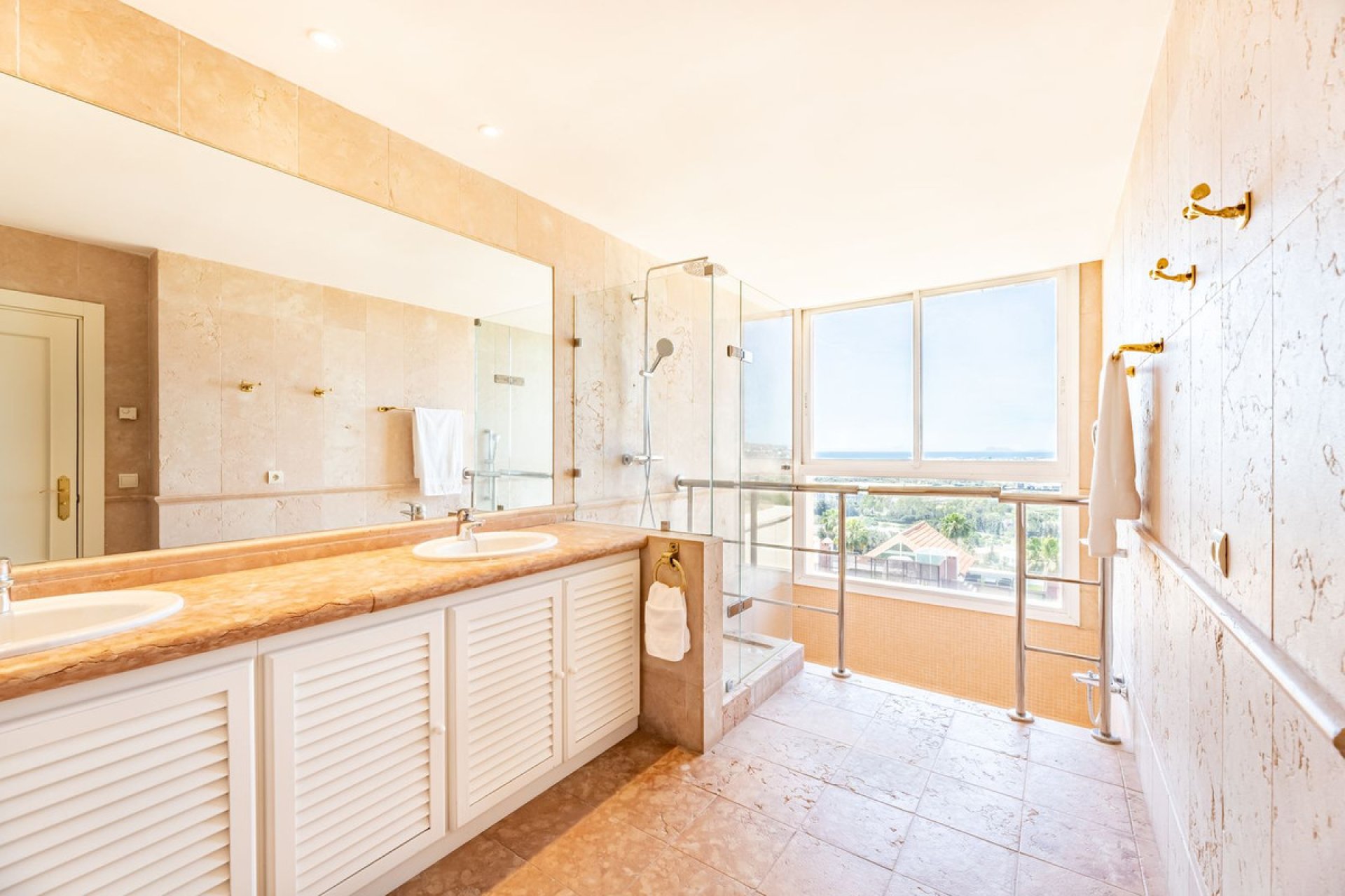 Resale - Apartment - Penthouse - Marbella - Nueva Andalucia