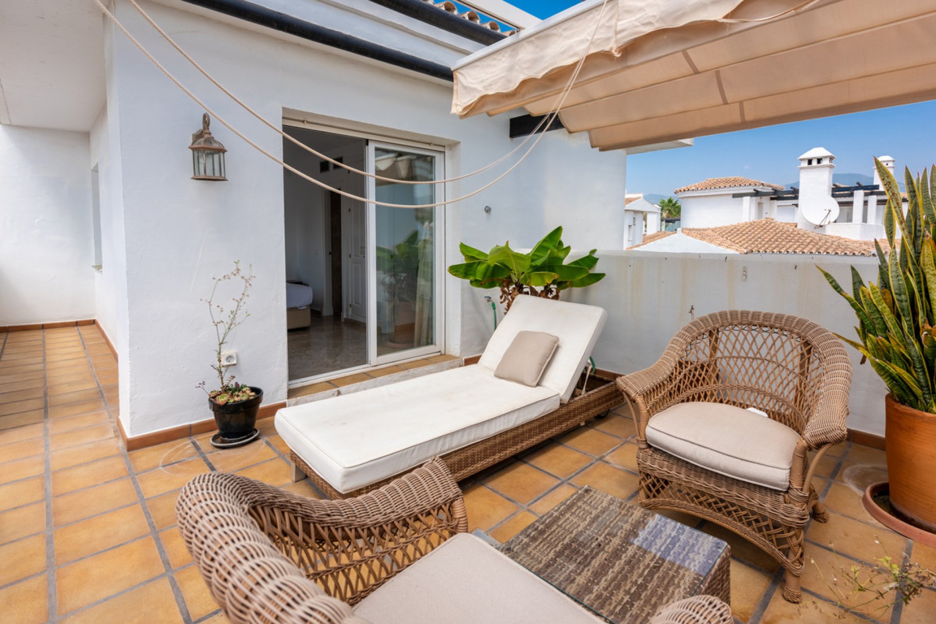 Resale - Apartment - Penthouse - Marbella - Nueva Andalucia