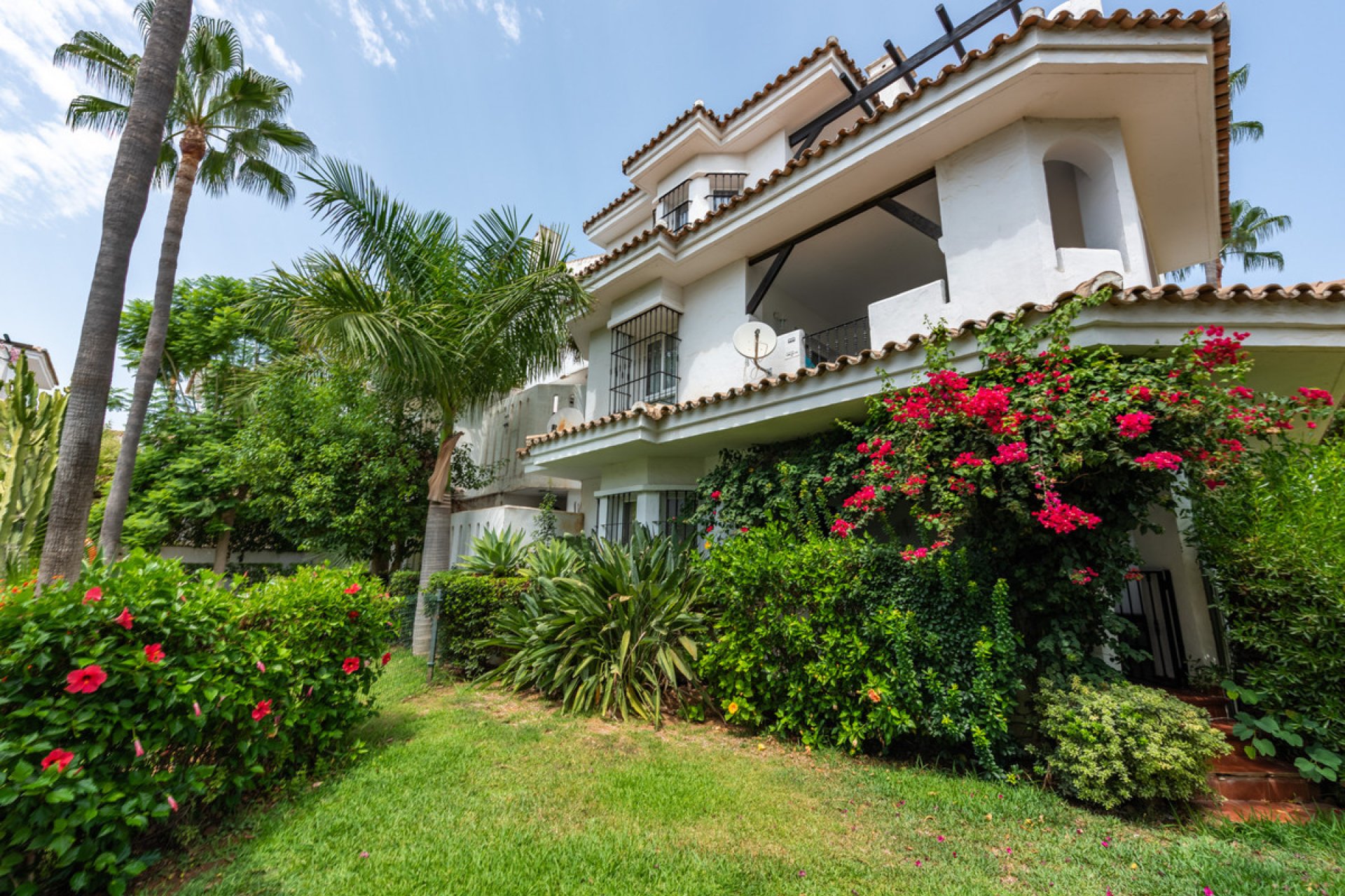 Resale - Apartment - Penthouse - Marbella - Nueva Andalucia