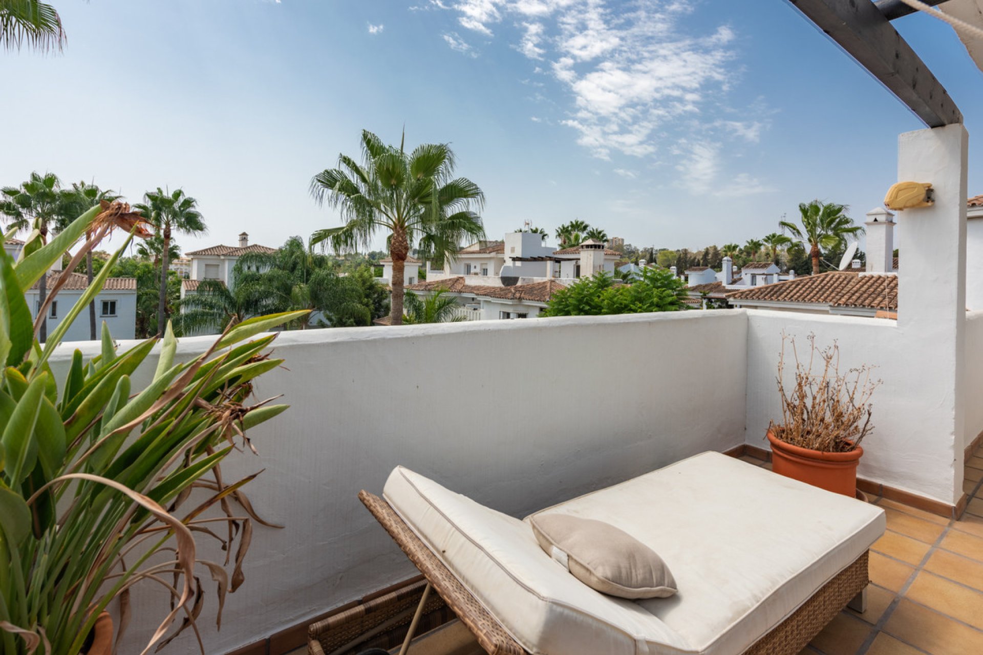 Resale - Apartment - Penthouse - Marbella - Nueva Andalucia