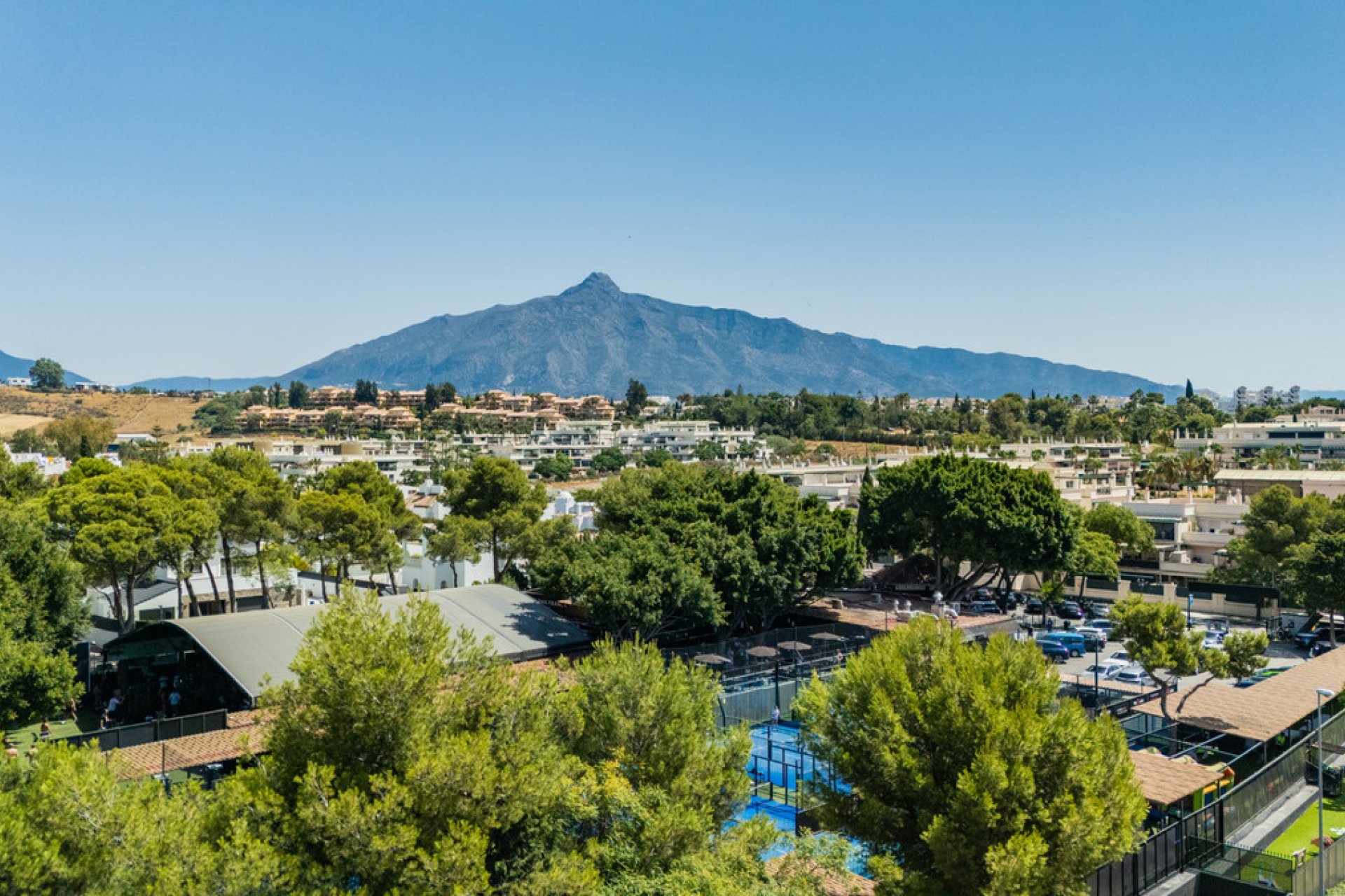 Resale - Apartment - Penthouse - Marbella - Nueva Andalucia