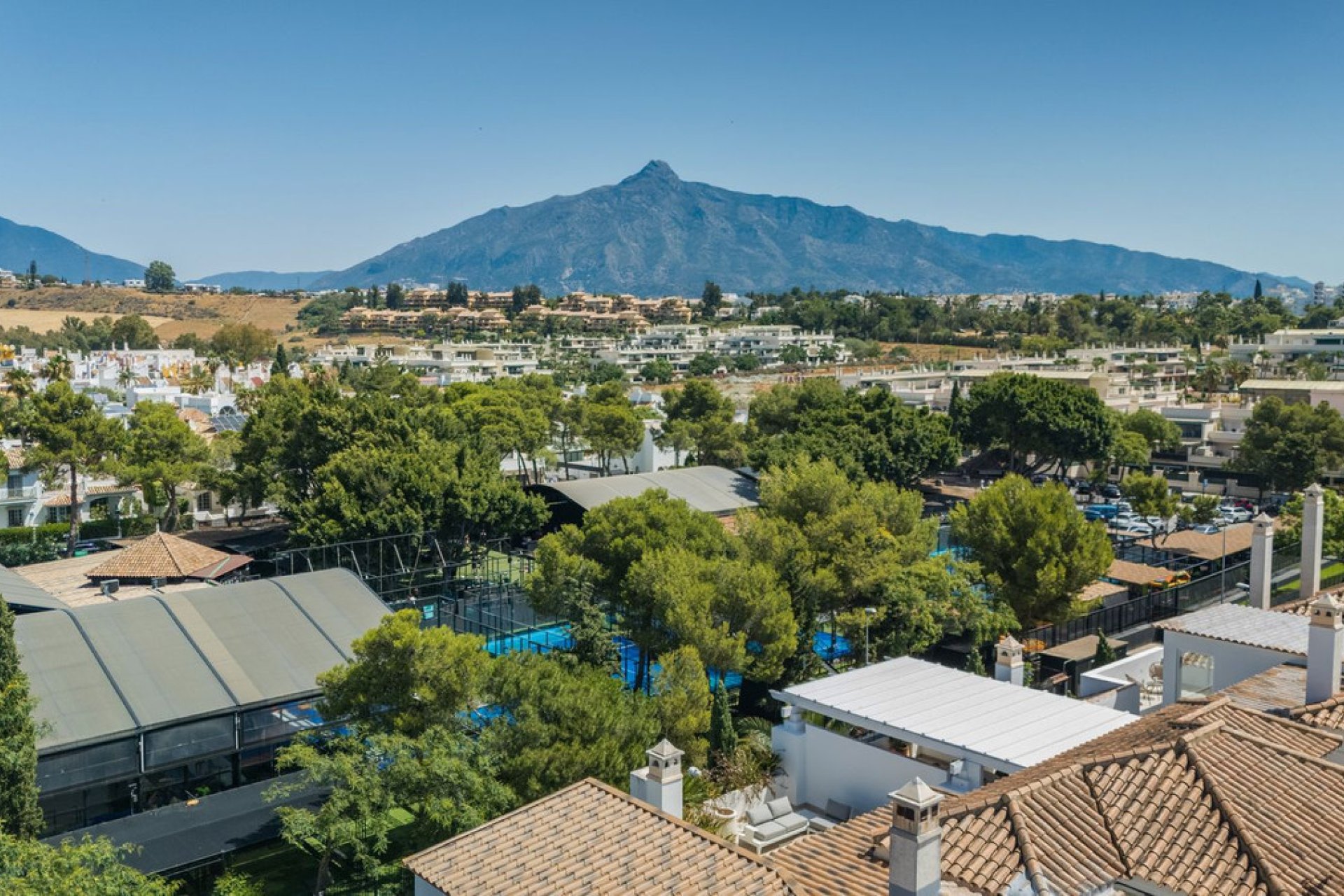 Resale - Apartment - Penthouse - Marbella - Nueva Andalucia