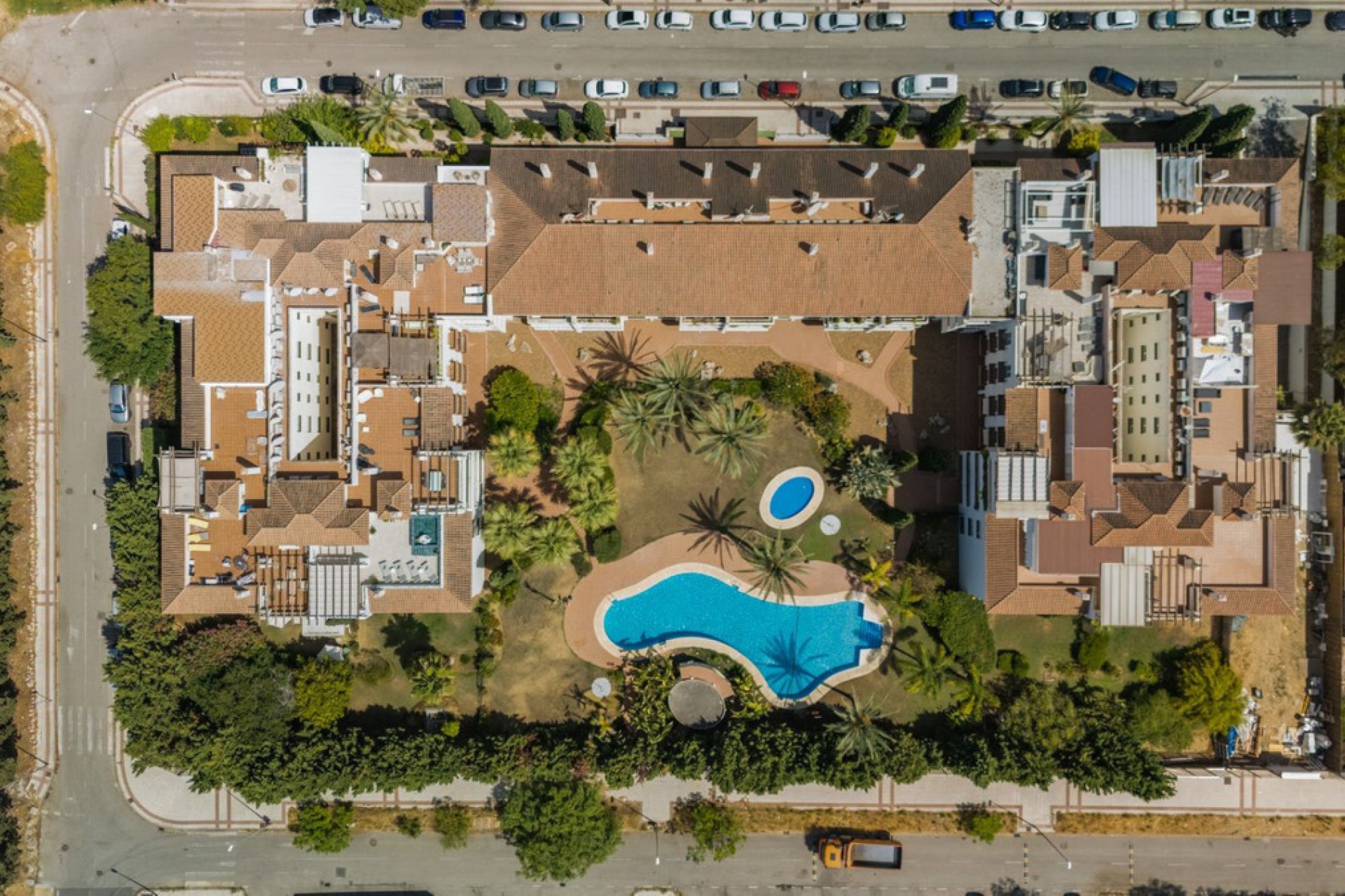 Resale - Apartment - Penthouse - Marbella - Nueva Andalucia