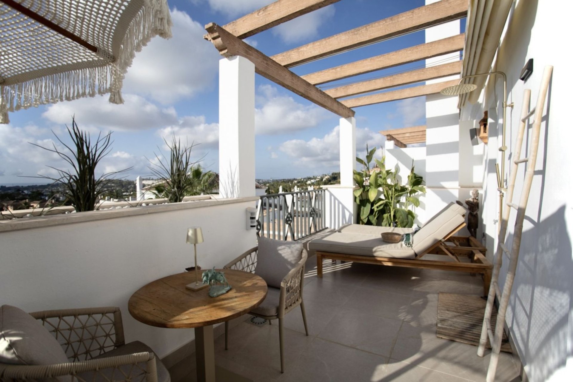 Resale - Apartment - Penthouse - Marbella - Nueva Andalucia