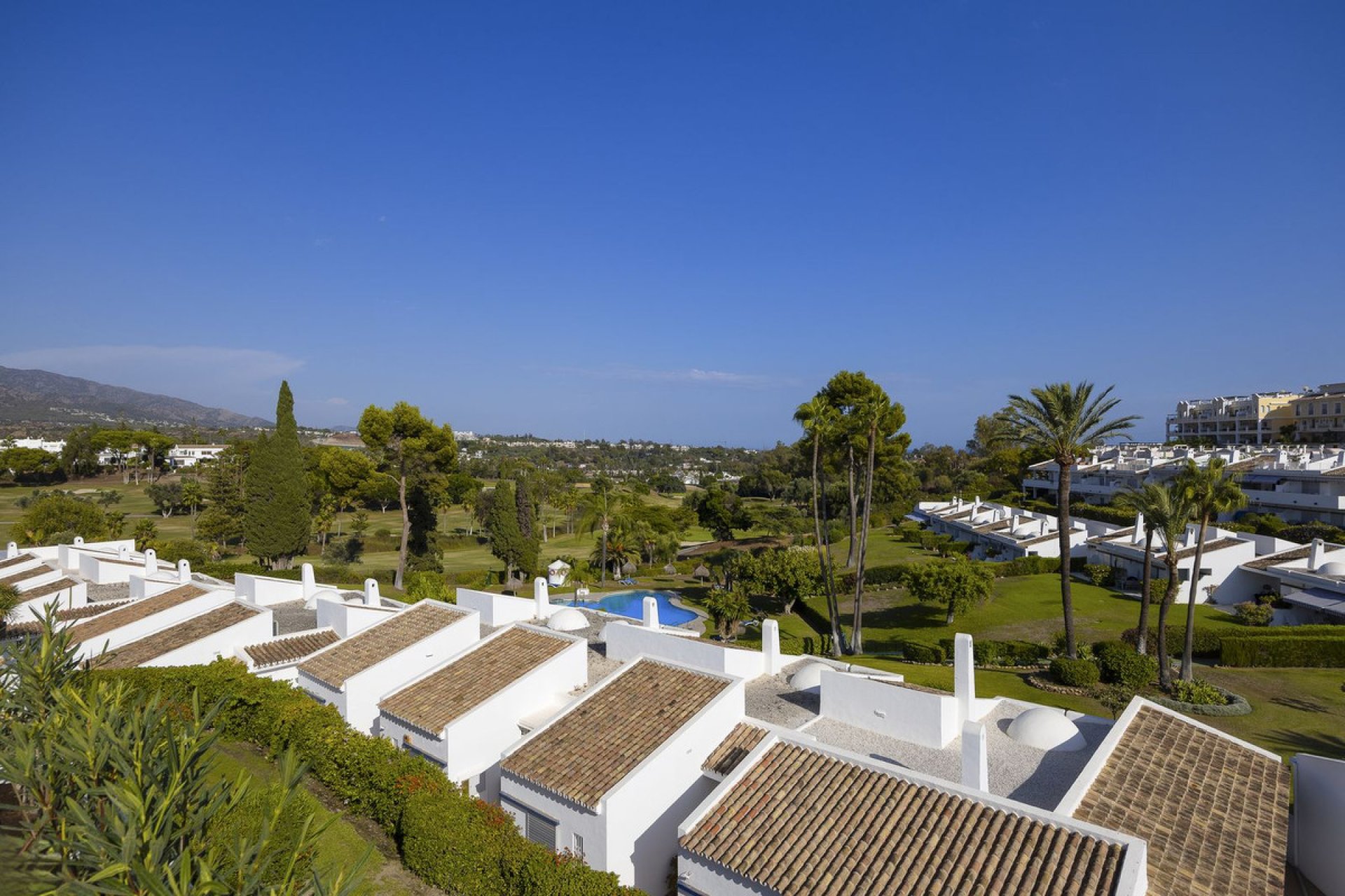 Resale - Apartment - Penthouse - Marbella - Nueva Andalucia