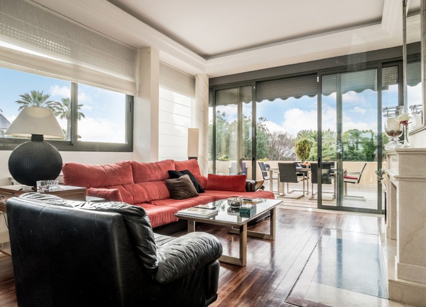 Resale - Apartment - Penthouse - Marbella - Nueva Andalucia