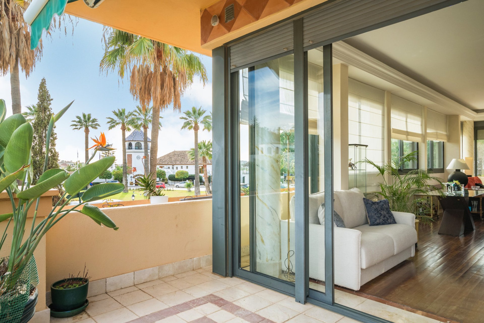 Resale - Apartment - Penthouse - Marbella - Nueva Andalucia