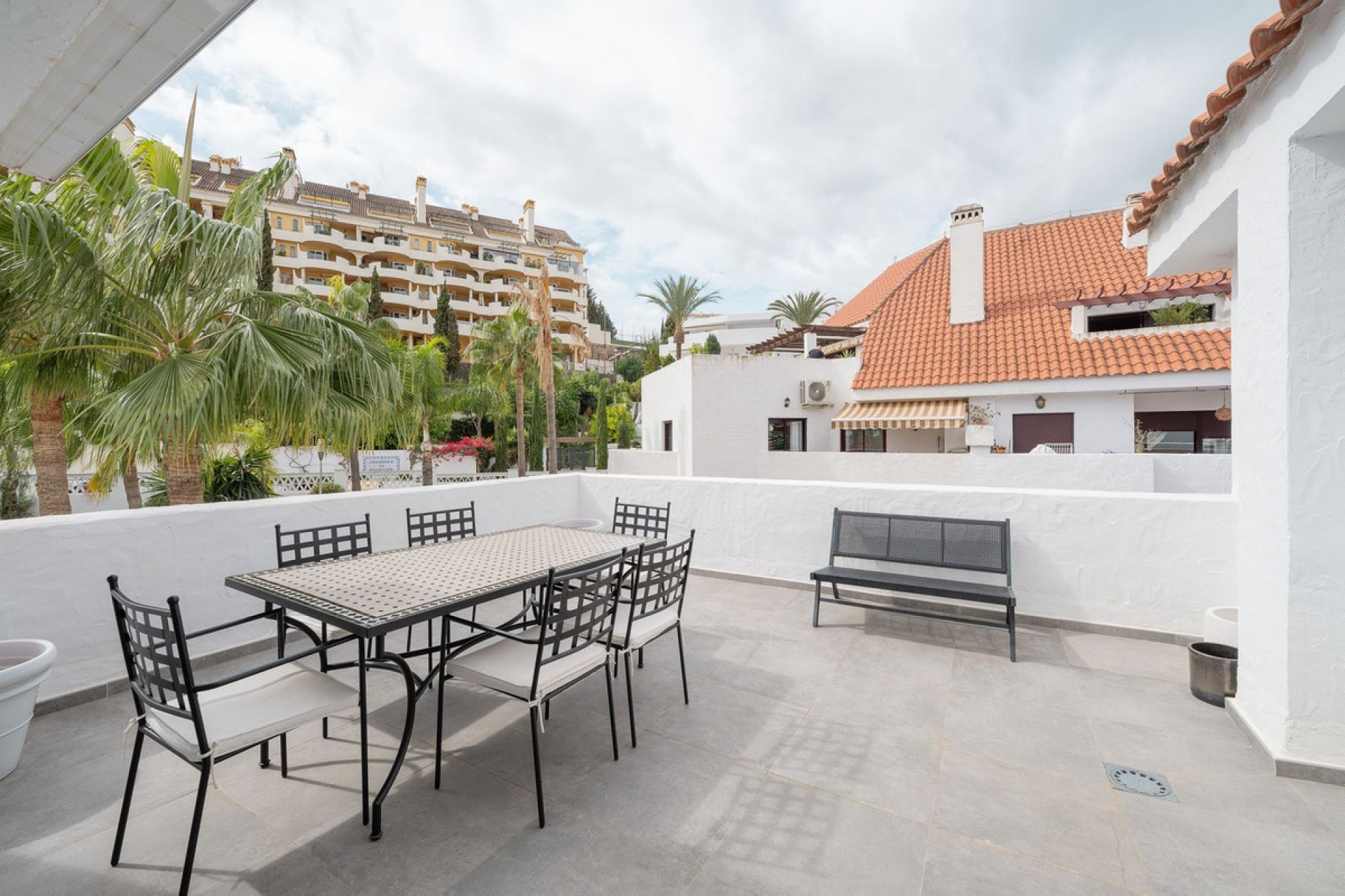 Resale - Apartment - Penthouse - Marbella - Nueva Andalucia