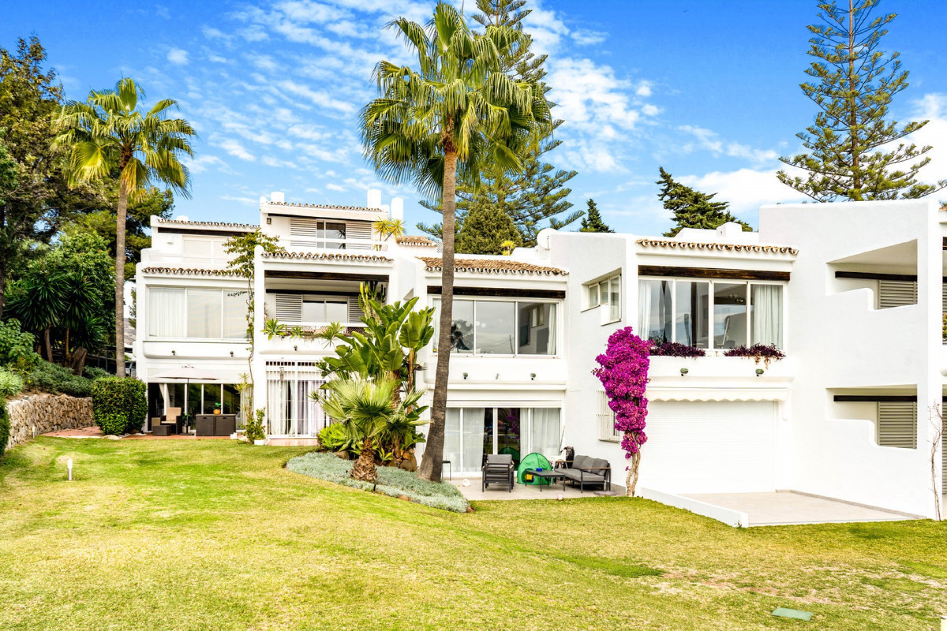 Resale - Apartment - Penthouse - Marbella - Nueva Andalucia