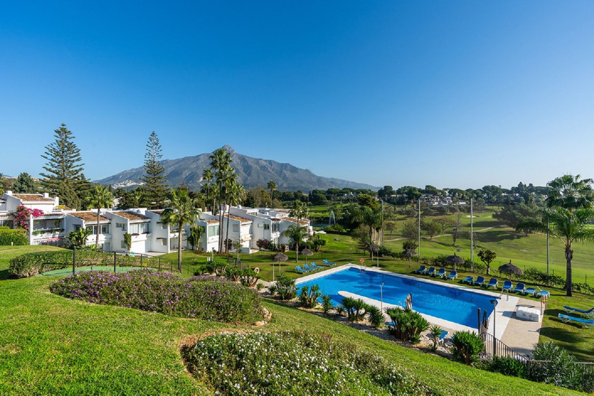 Resale - Apartment - Penthouse - Marbella - Nueva Andalucia