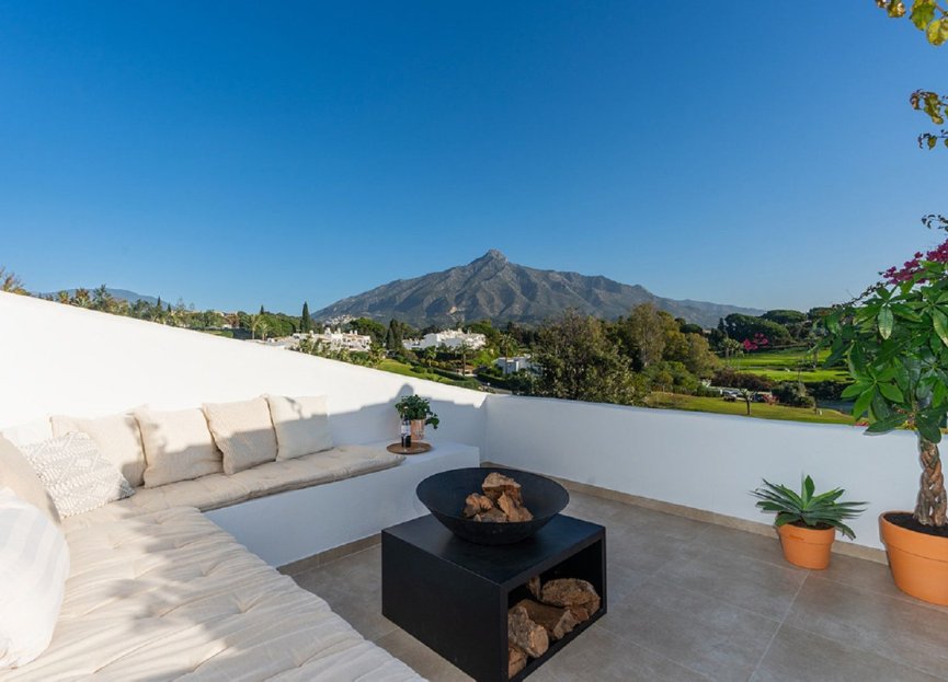 Resale - Apartment - Penthouse - Marbella - Nueva Andalucia