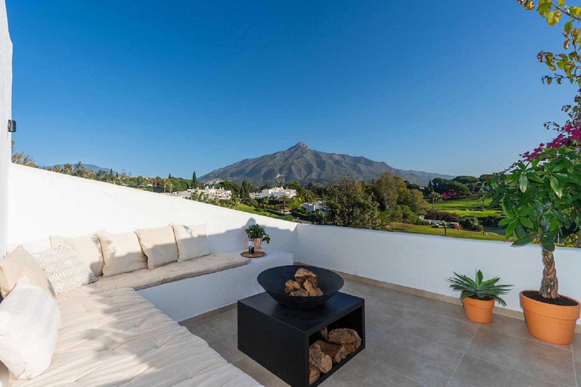 Resale - Apartment - Penthouse - Marbella - Nueva Andalucia