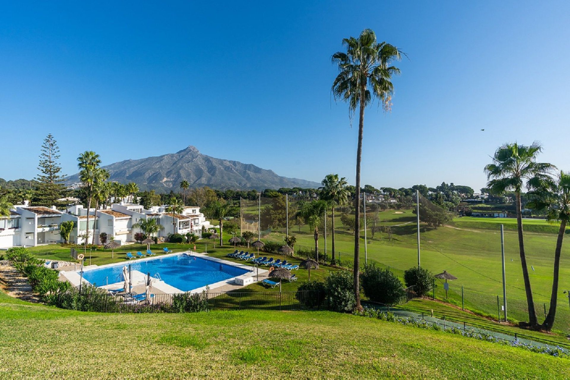 Resale - Apartment - Penthouse - Marbella - Nueva Andalucia