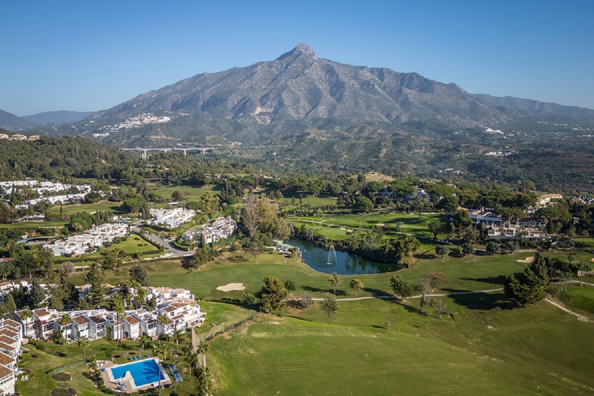 Resale - Apartment - Penthouse - Marbella - Nueva Andalucia