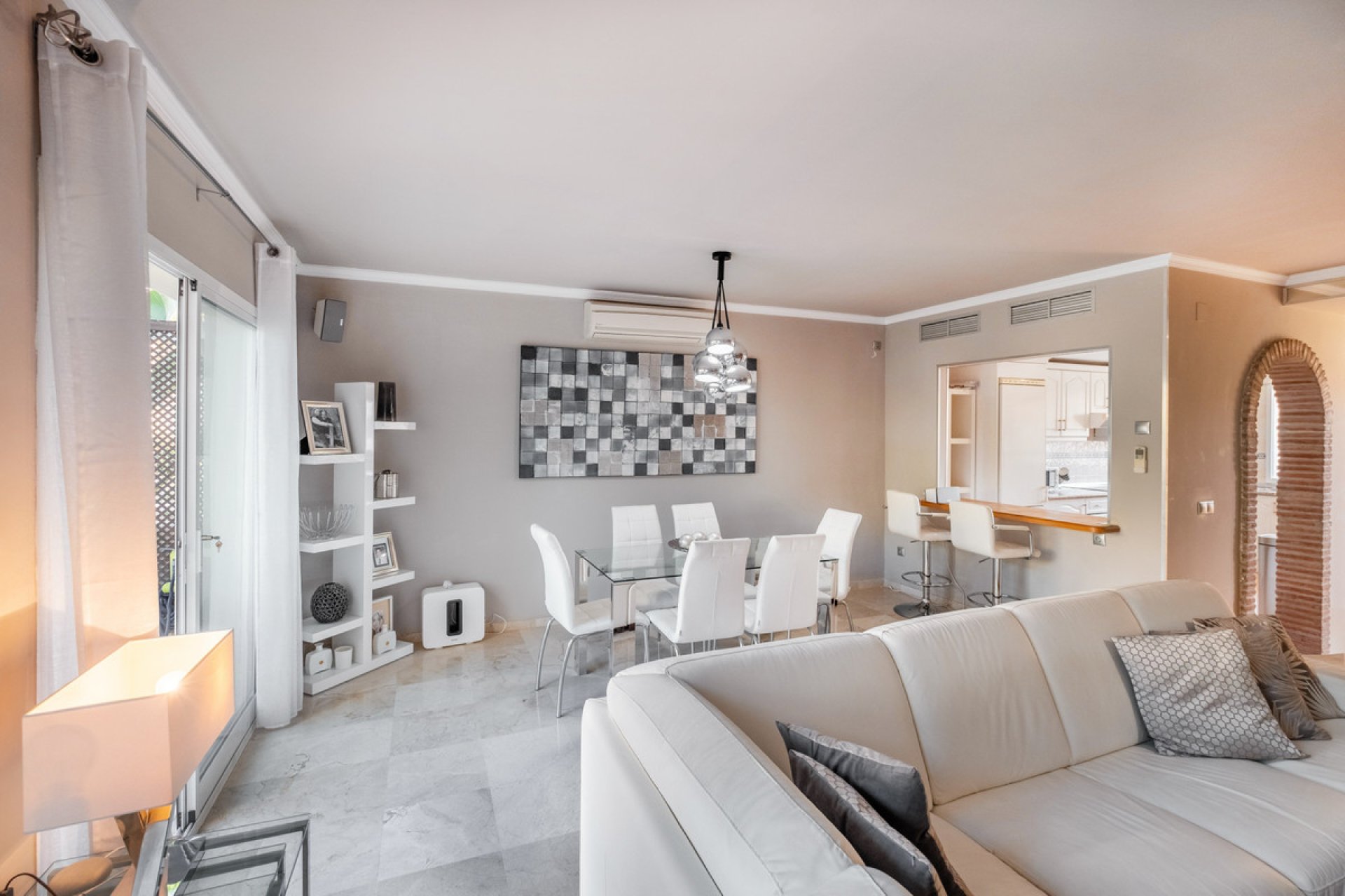 Resale - Apartment - Penthouse - Marbella - Nueva Andalucia