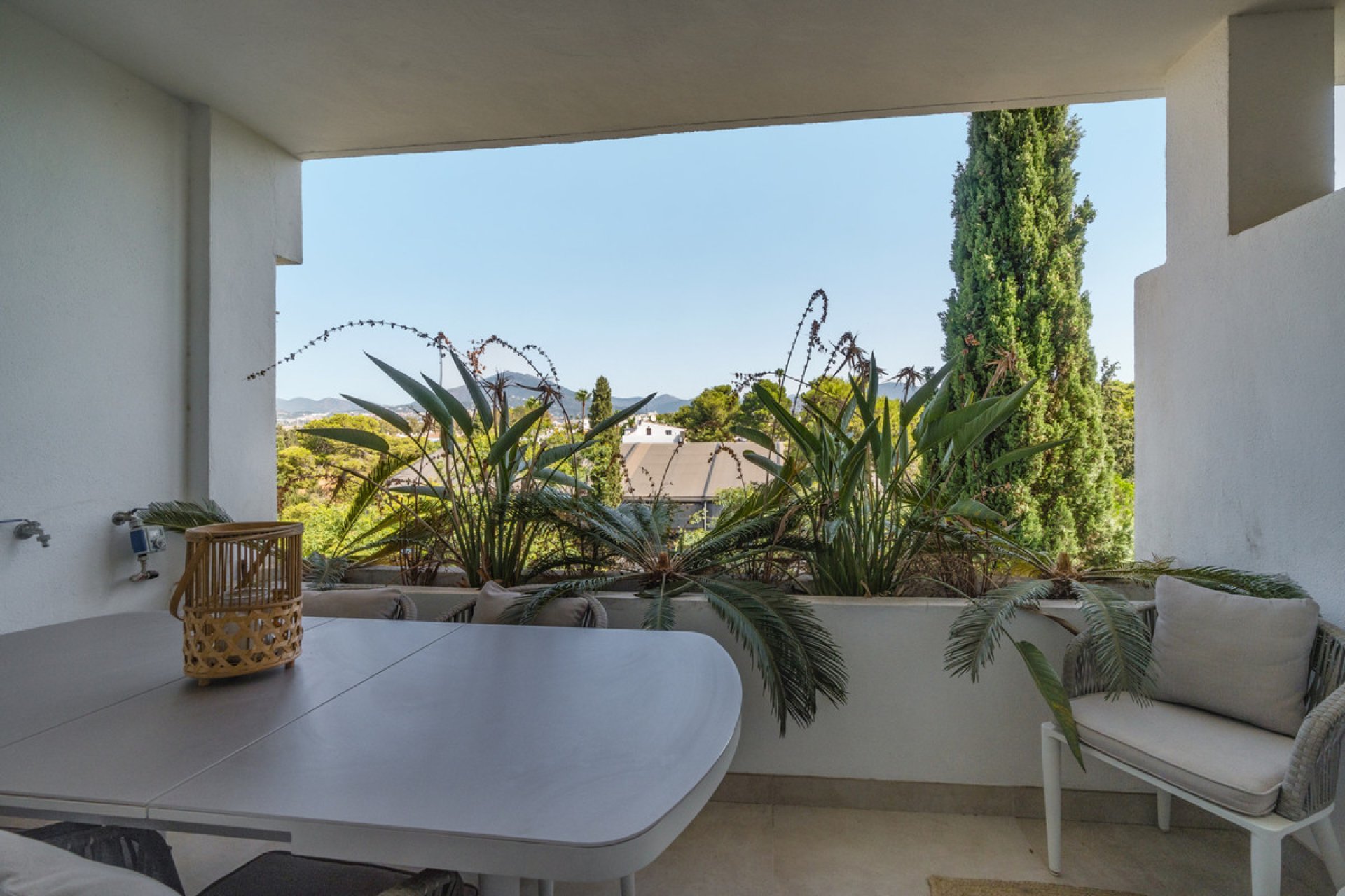 Resale - Apartment - Penthouse - Marbella - Nueva Andalucia