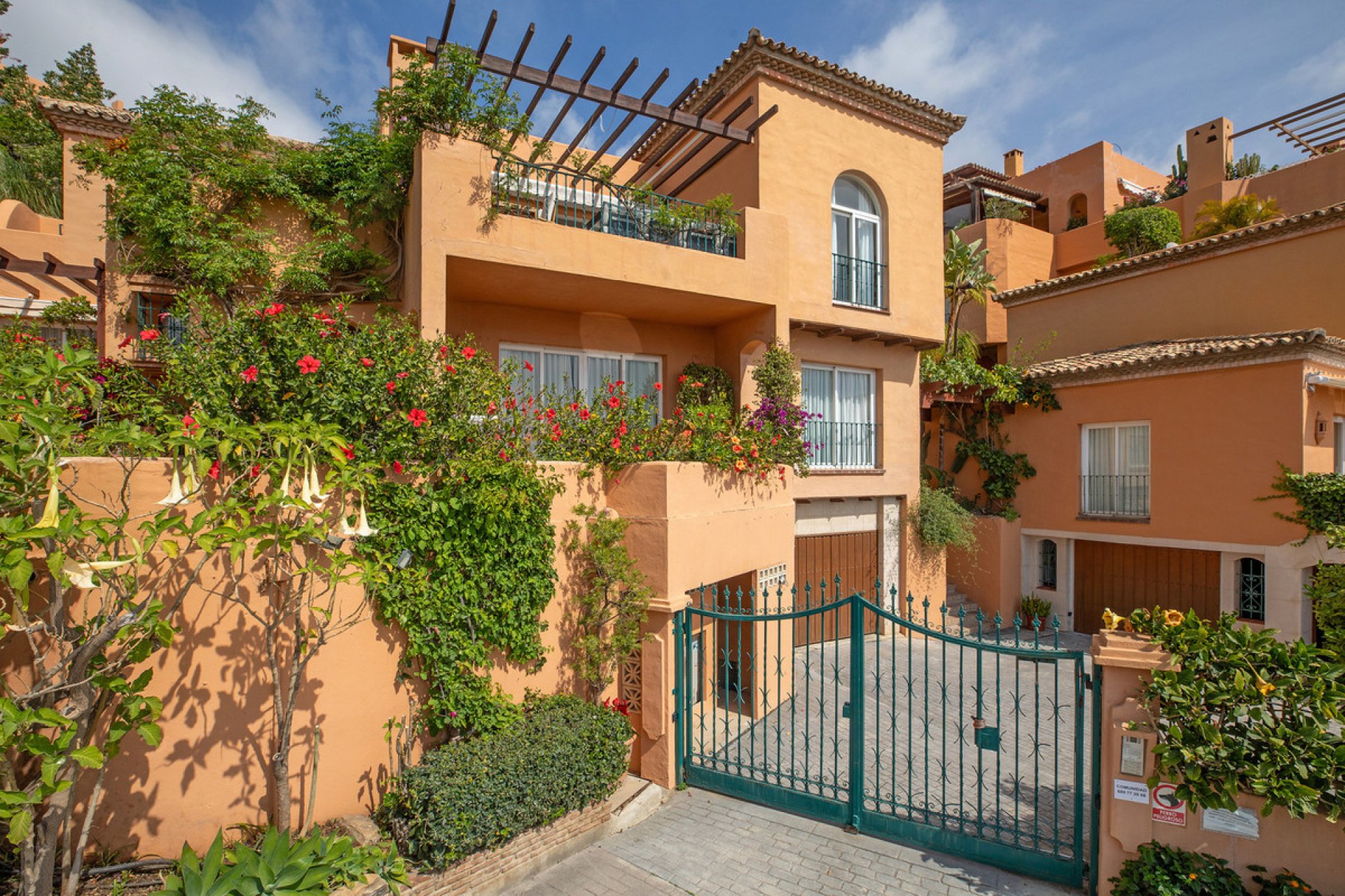 Resale - Apartment - Penthouse - Marbella - Nueva Andalucia