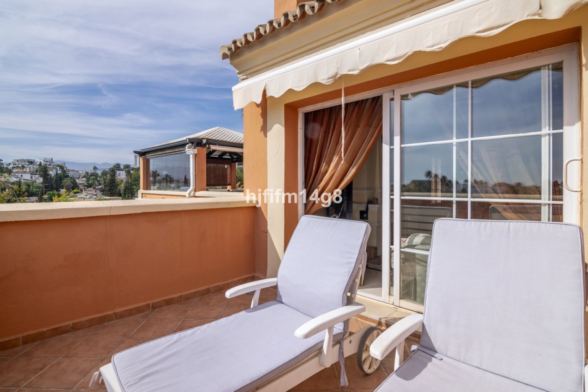 Resale - Apartment - Penthouse - Marbella - Nueva Andalucia