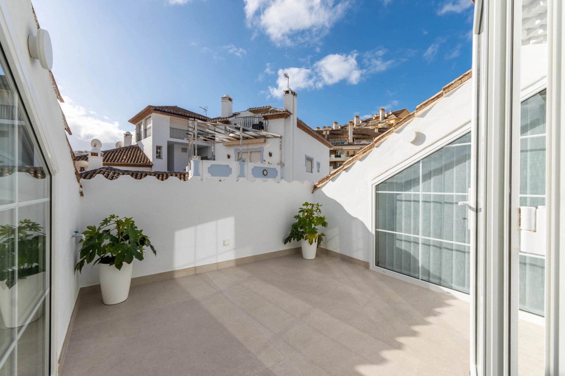 Resale - Apartment - Penthouse - Marbella - Nueva Andalucia