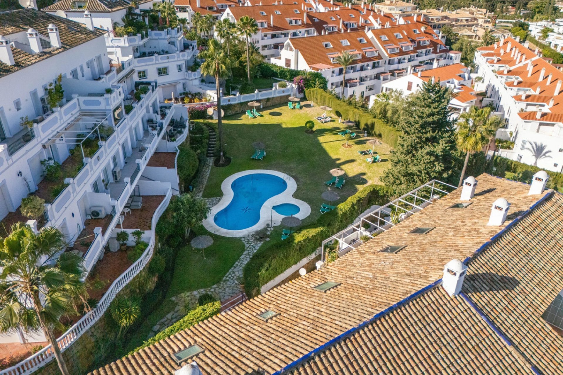 Resale - Apartment - Penthouse - Marbella - Nueva Andalucia