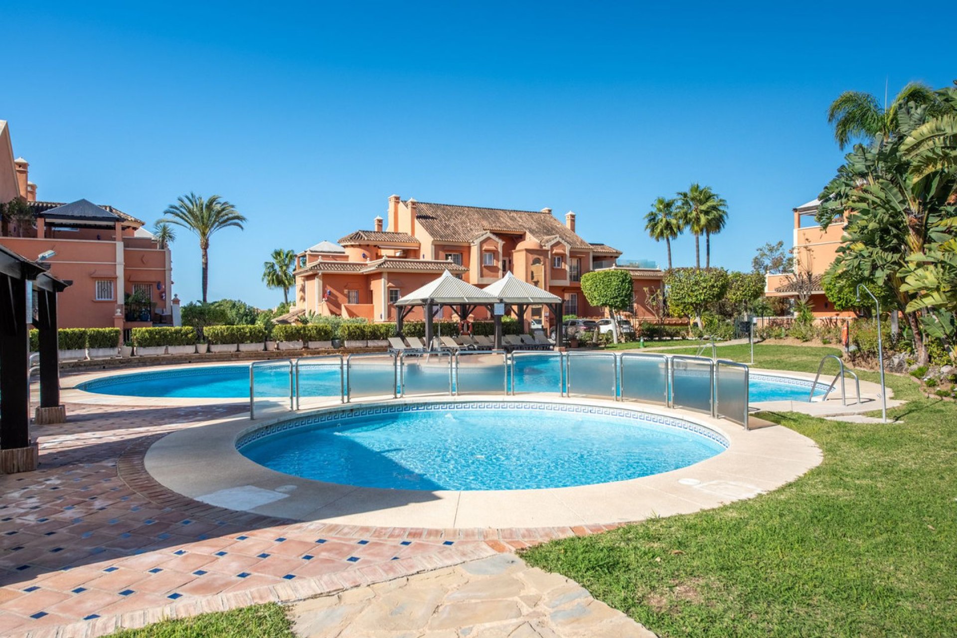 Resale - Apartment - Penthouse - Marbella - Nueva Andalucia