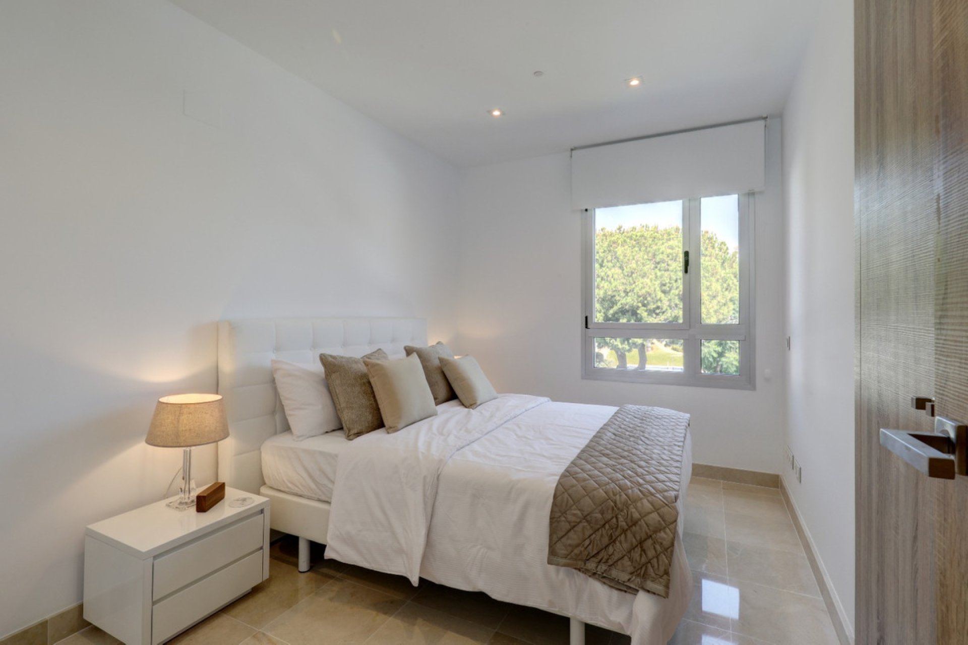 Resale - Apartment - Penthouse - Marbella - Nueva Andalucia