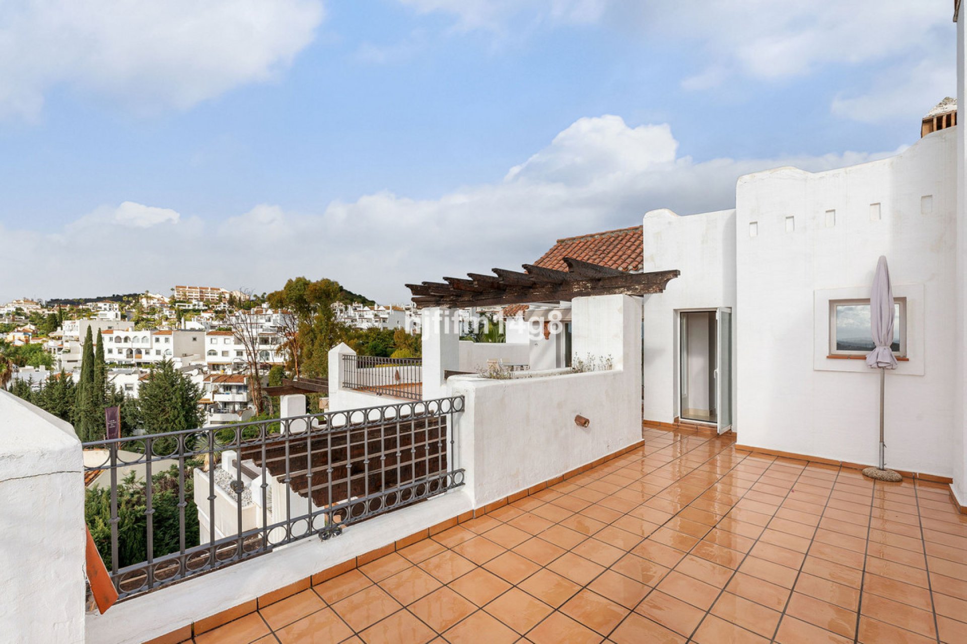 Resale - Apartment - Penthouse - Marbella - Nueva Andalucia