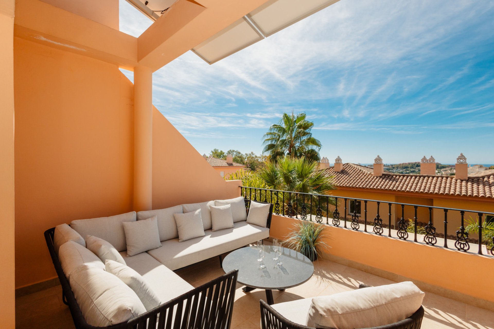 Resale - Apartment - Penthouse - Marbella - Nueva Andalucia