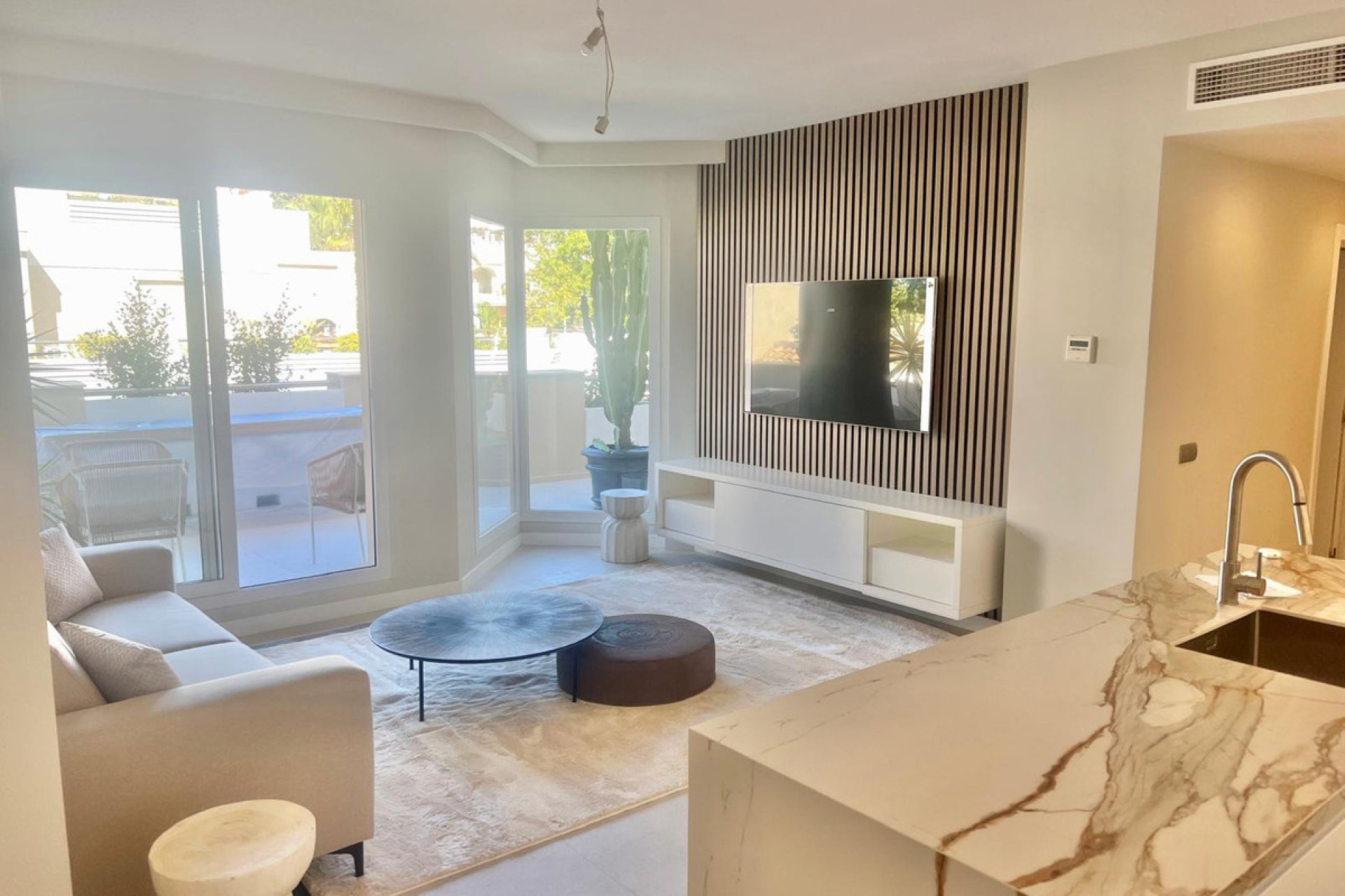 Resale - Apartment - Penthouse - Marbella - Nueva Andalucia