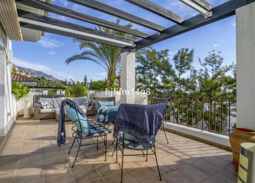 Resale - Apartment - Penthouse - Marbella - Nueva Andalucia