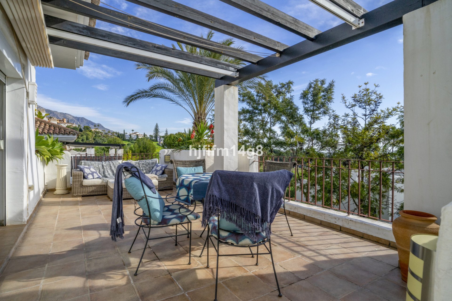 Resale - Apartment - Penthouse - Marbella - Nueva Andalucia