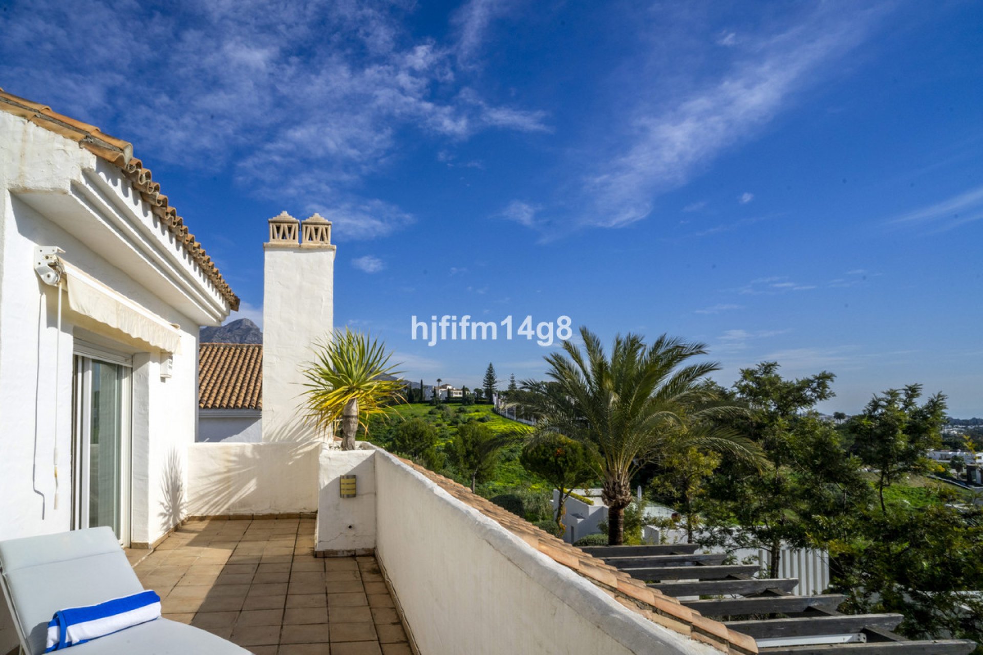 Resale - Apartment - Penthouse - Marbella - Nueva Andalucia