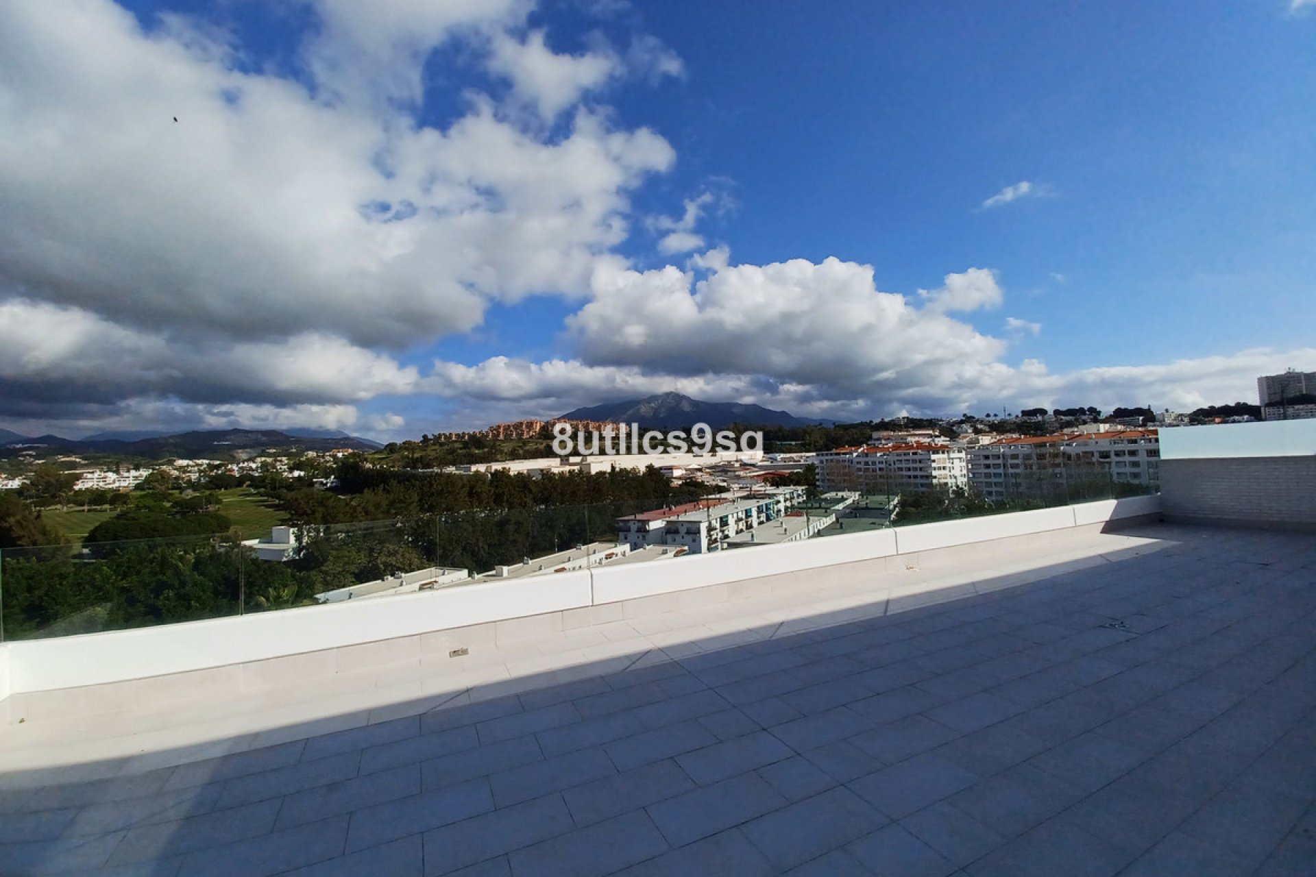 Resale - Apartment - Penthouse - Marbella - Nueva Andalucia