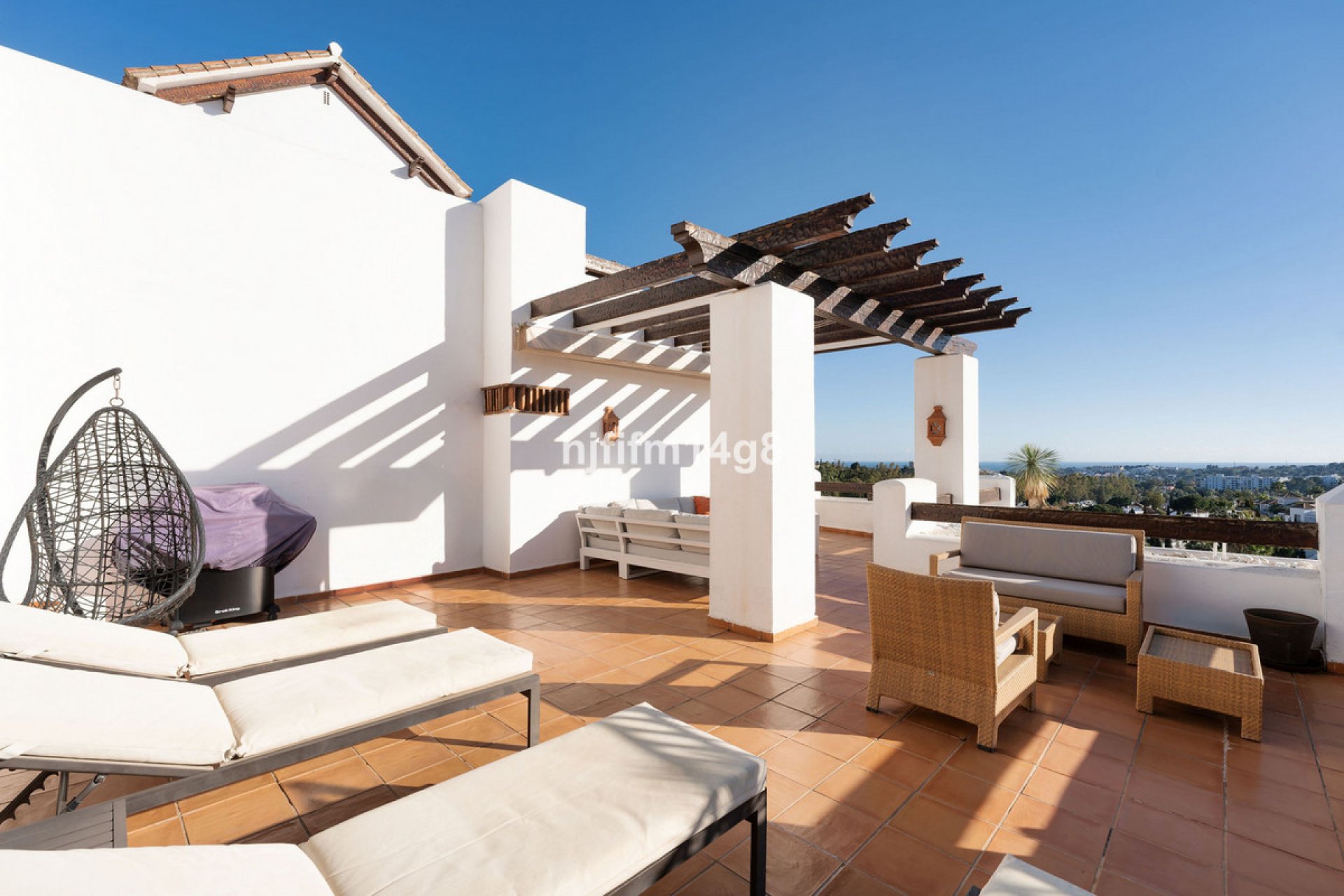 Resale - Apartment - Penthouse - Marbella - Nueva Andalucia