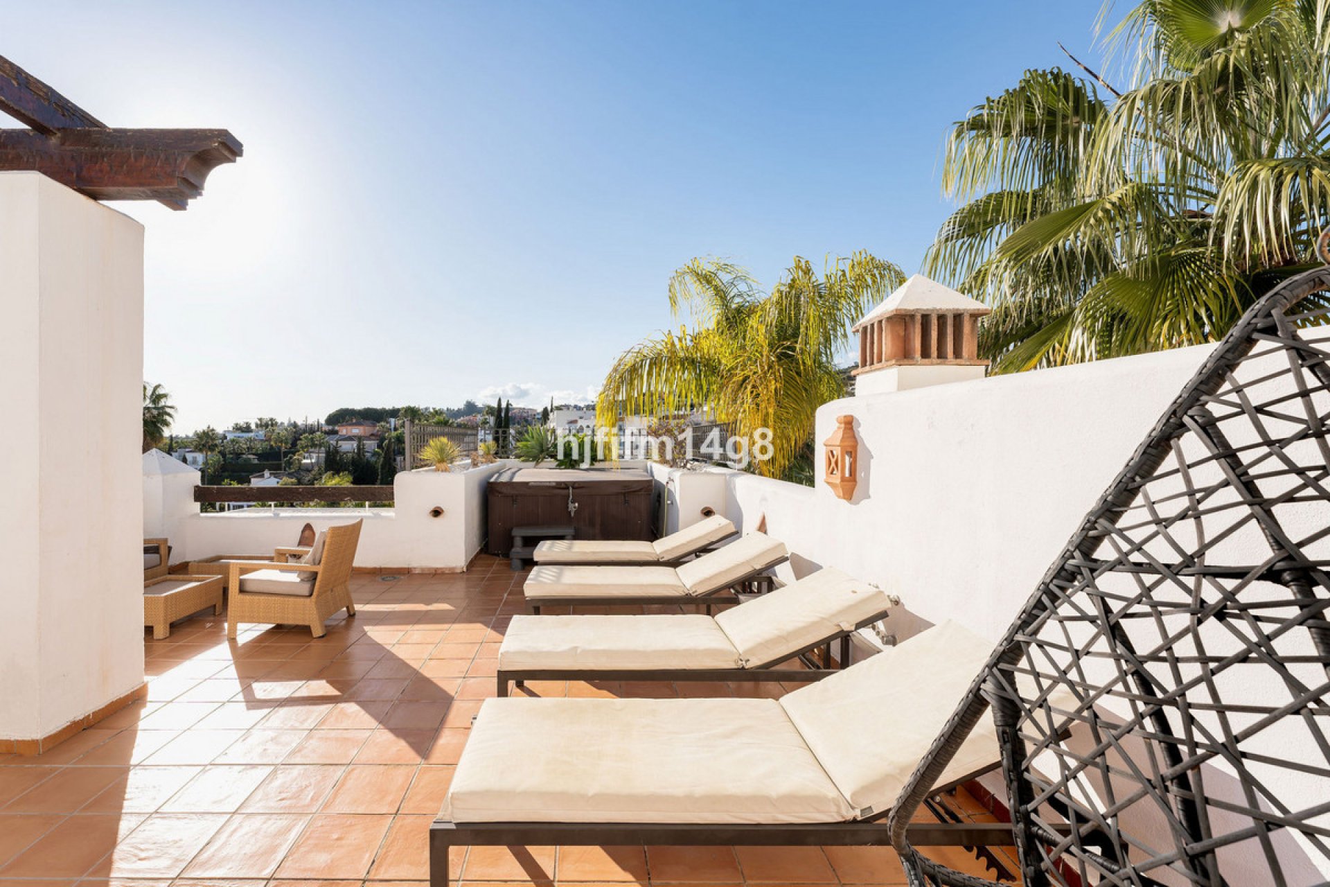 Resale - Apartment - Penthouse - Marbella - Nueva Andalucia