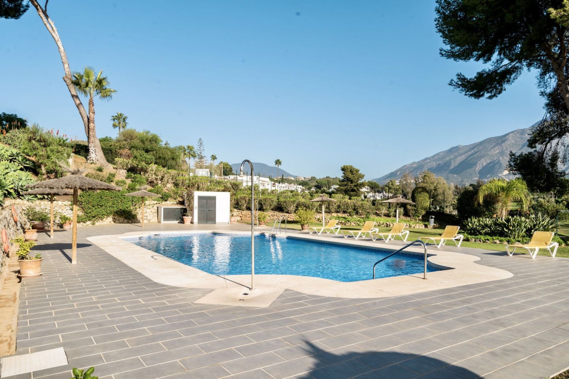 Resale - Apartment - Penthouse - Marbella - Nueva Andalucia