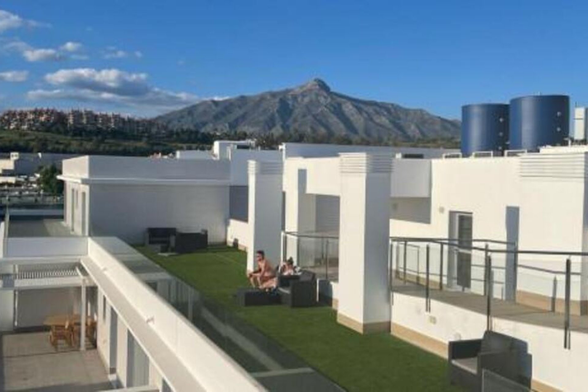 Resale - Apartment - Penthouse - Marbella - Nueva Andalucia