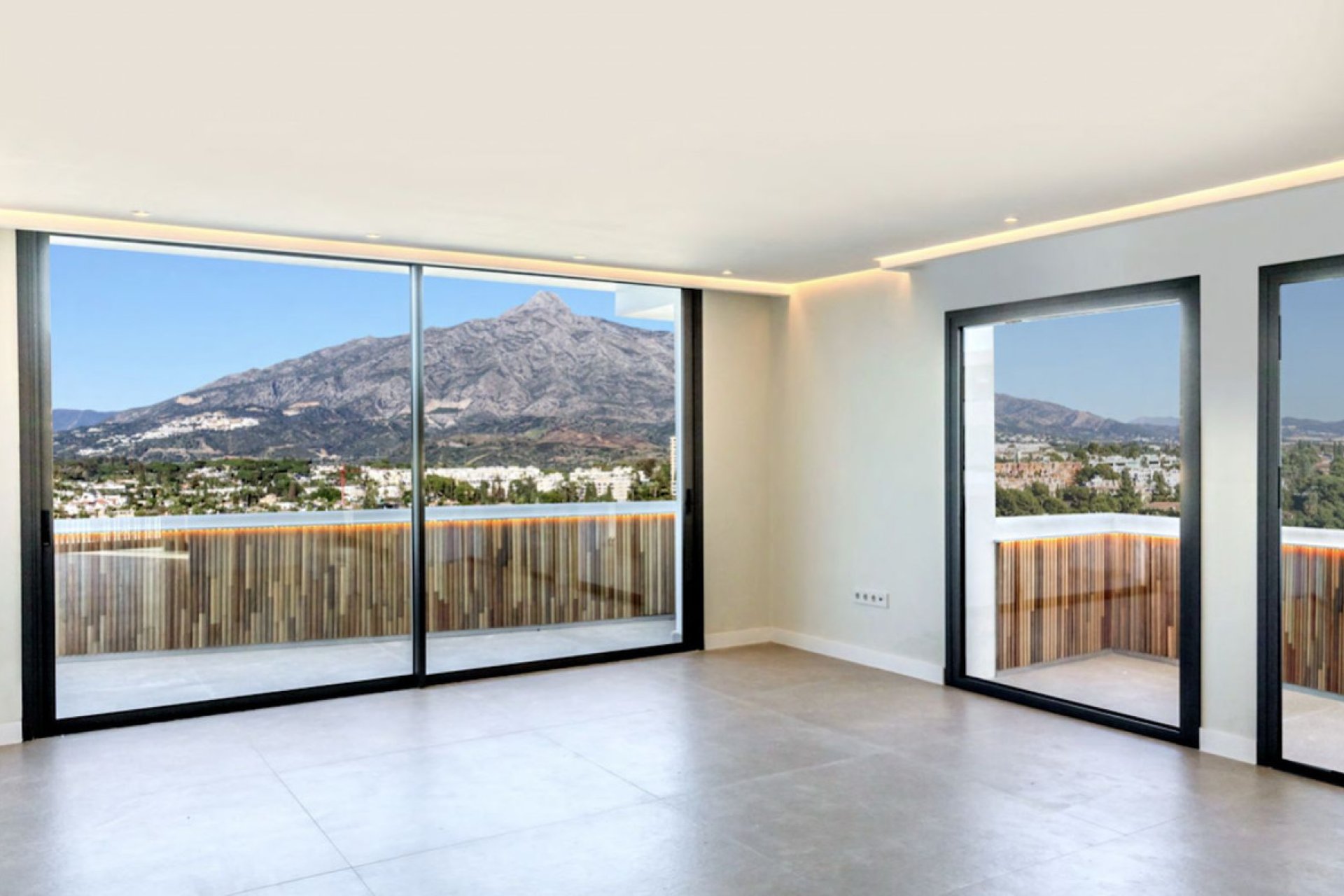 Resale - Apartment - Penthouse - Marbella - Nueva Andalucia