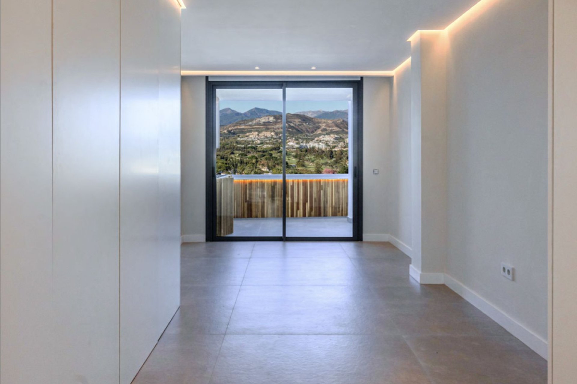 Resale - Apartment - Penthouse - Marbella - Nueva Andalucia