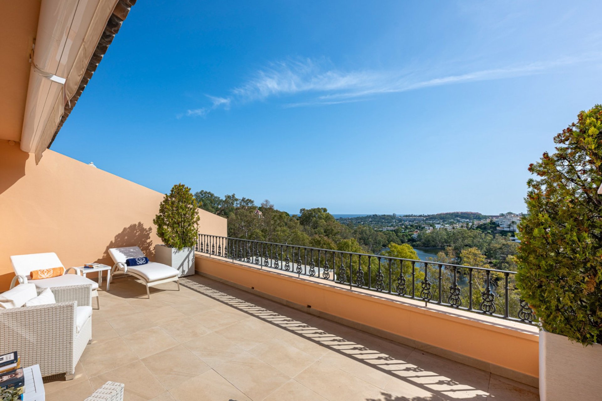 Resale - Apartment - Penthouse - Marbella - Nueva Andalucia