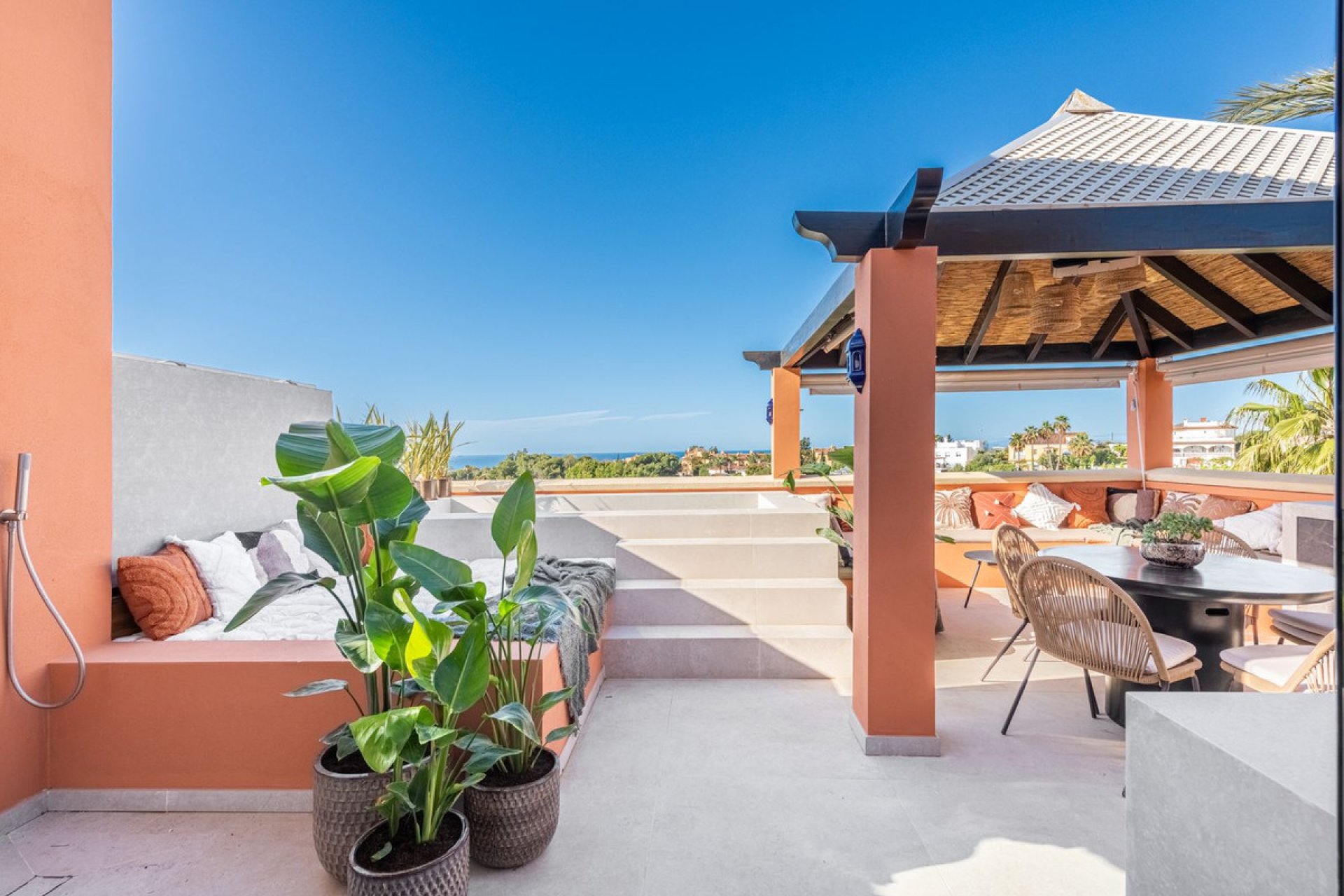 Resale - Apartment - Penthouse - Marbella - Nueva Andalucia