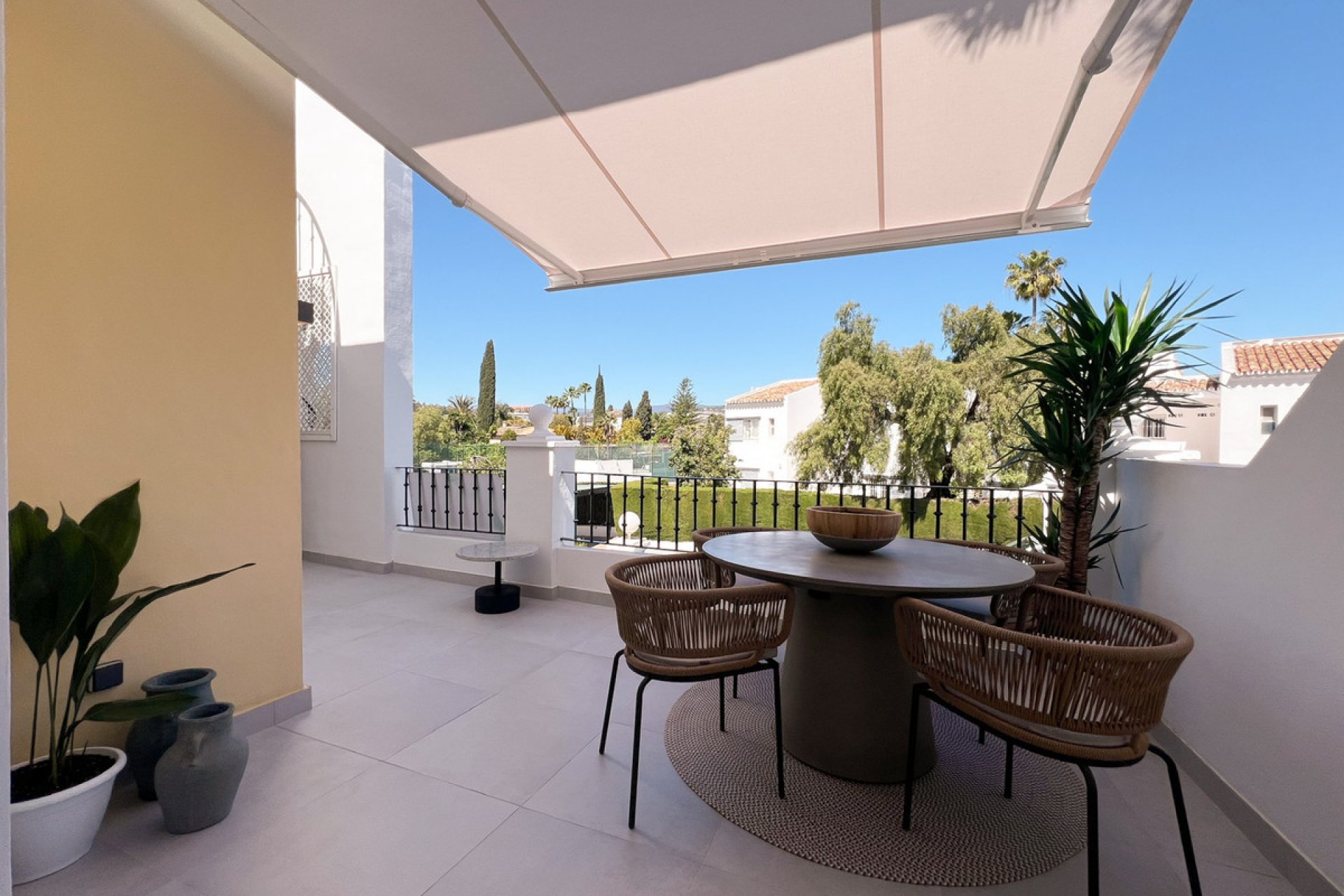 Resale - Apartment - Penthouse - Marbella - Nueva Andalucia