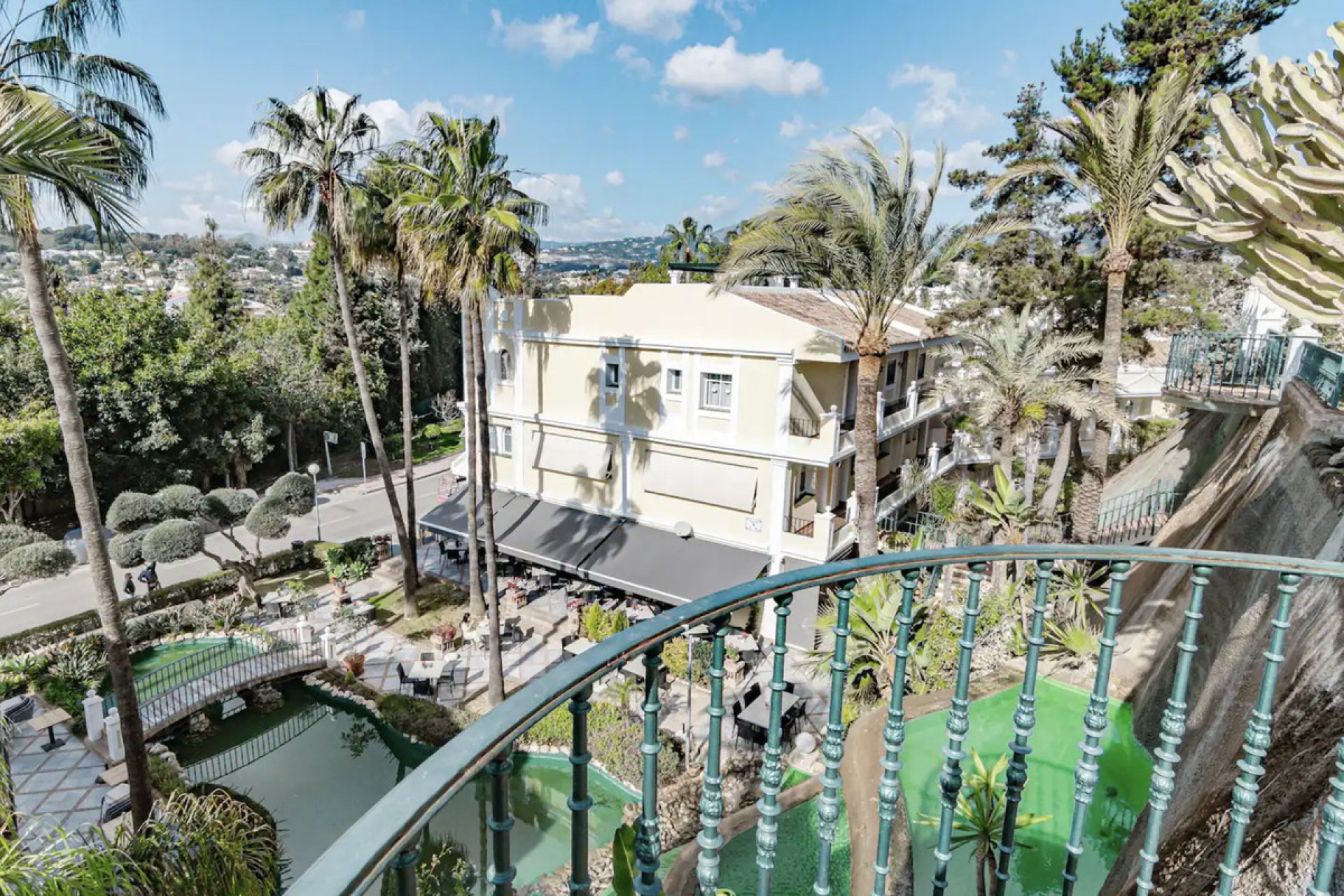 Resale - Apartment - Penthouse - Marbella - Nueva Andalucia