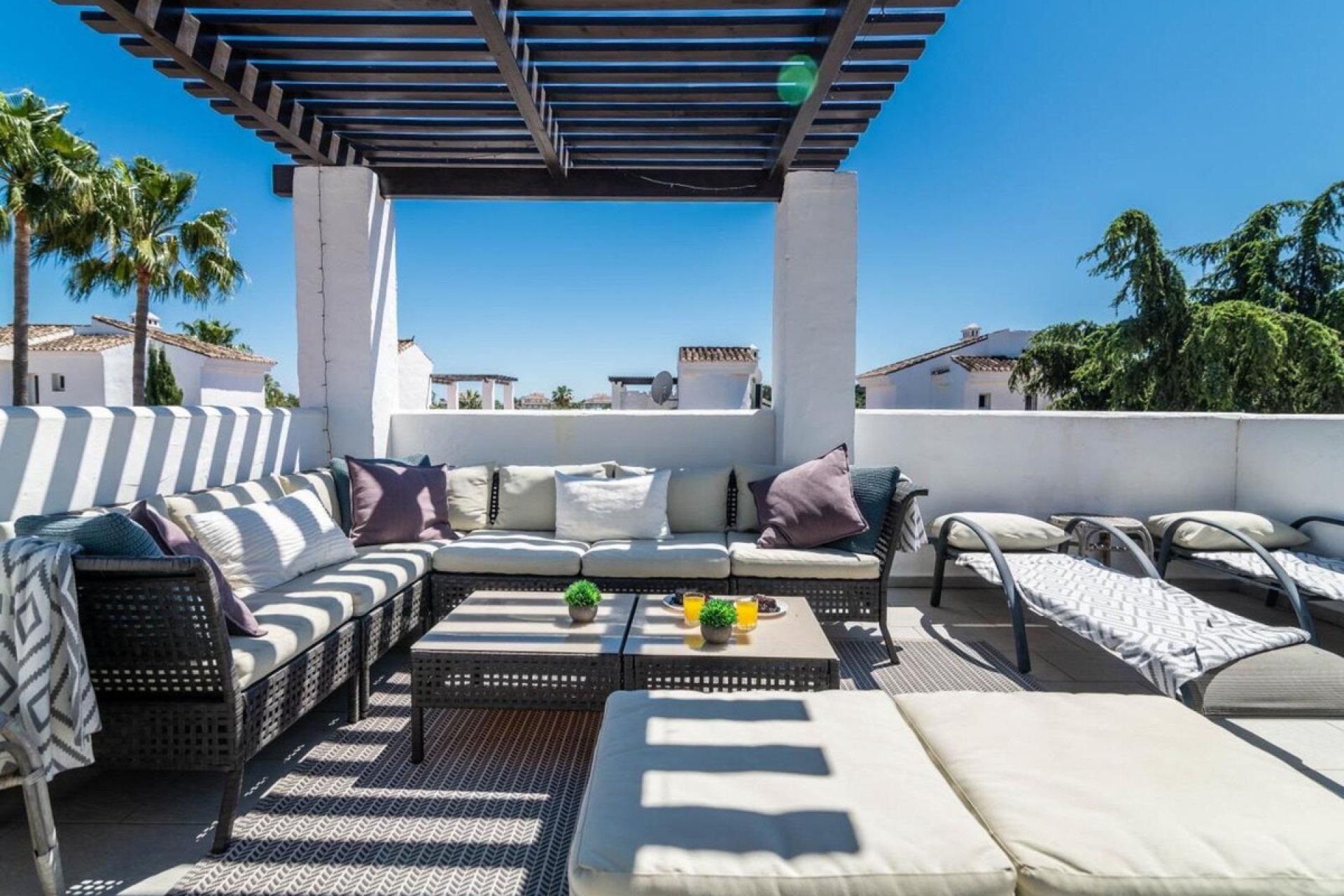 Resale - Apartment - Penthouse - Marbella - Nueva Andalucia