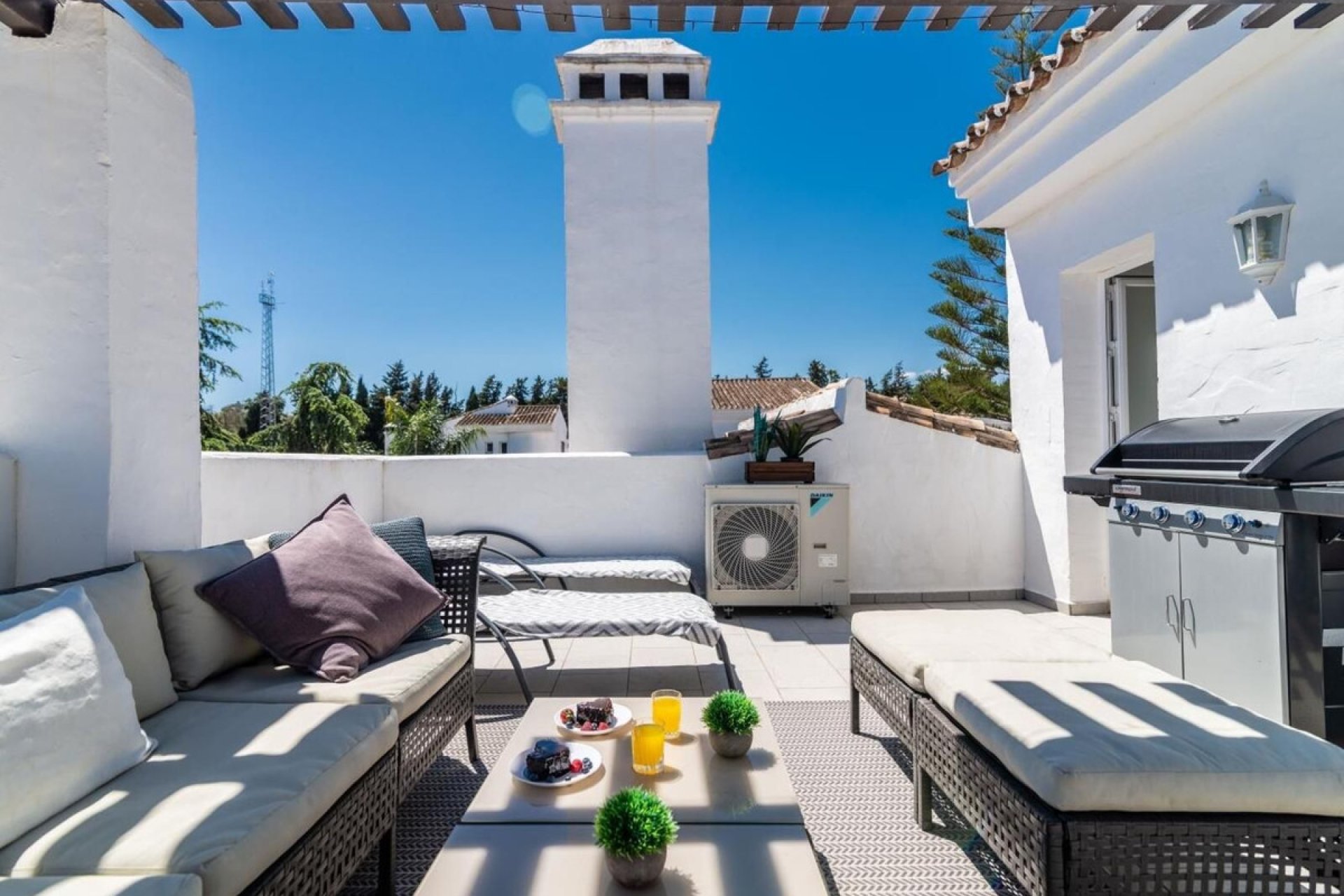 Resale - Apartment - Penthouse - Marbella - Nueva Andalucia