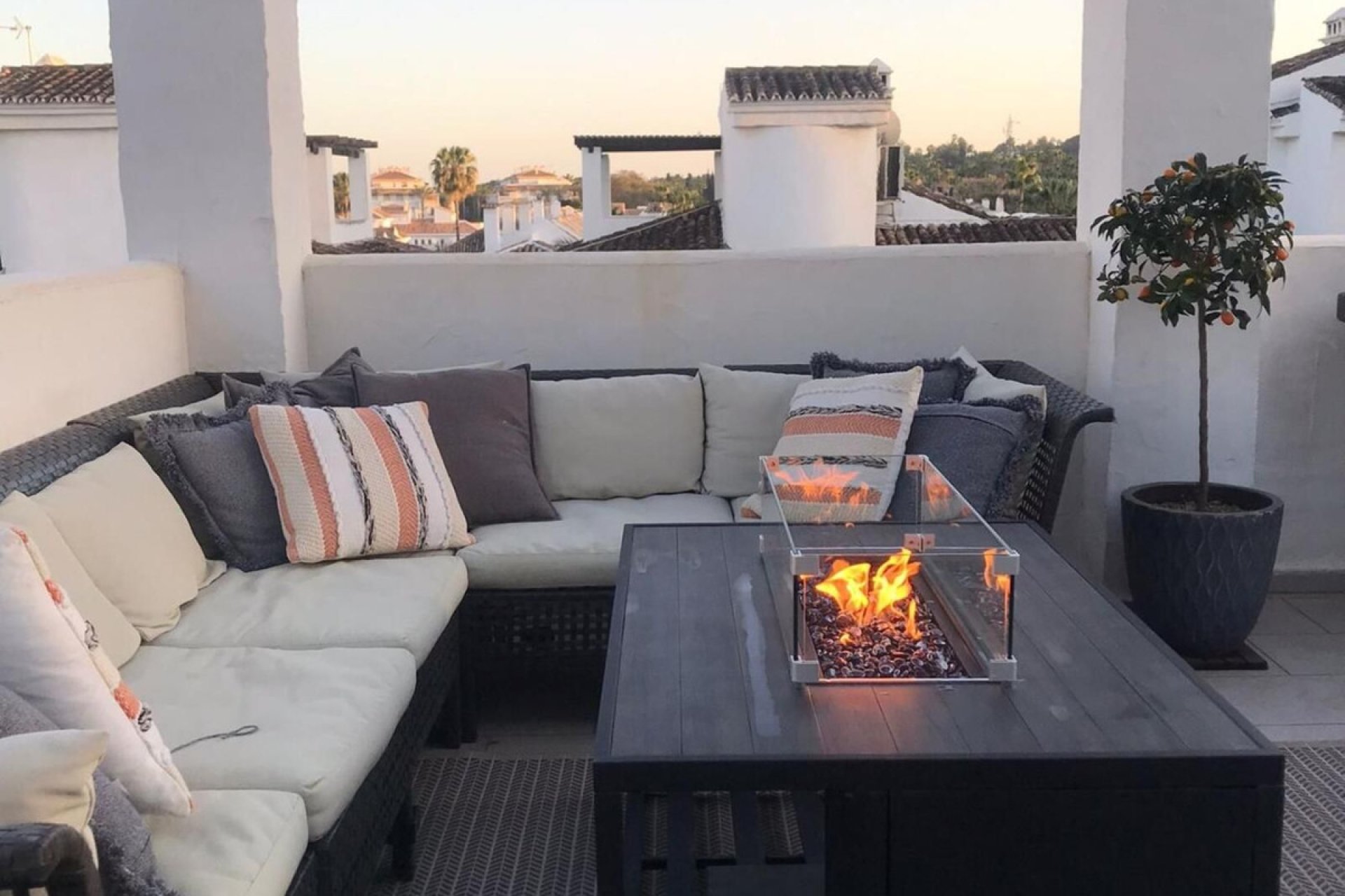 Resale - Apartment - Penthouse - Marbella - Nueva Andalucia